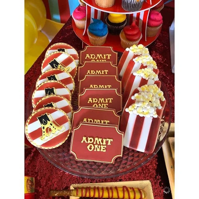 Circus party 🎪 🐘 🦁 🍿🎟
Beautiful set up by client! Photos also provided by client.
.
.
.
.
.
.
.
.
#cakes #customcakes #cakeart #fondantcakes #customcake #cake #decoratedcakes #buttercreamcake #sugarart #decoratedcake #buttercreamcakes #edibleart
