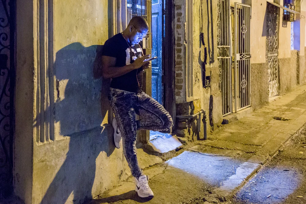  Night is always magical in Havana. 