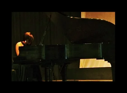 lynnpiano.jpg