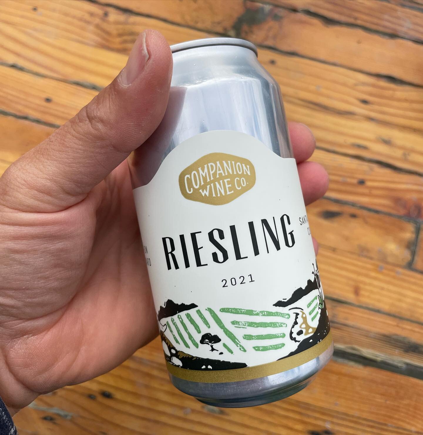 Summery sundays and kick-on Riesling are made for each other. We made very little of this wine, so if you find it in the wild get it while it&rsquo;s getting gooood.

#errrydayimriesling #arieslingtolive #cannedwine