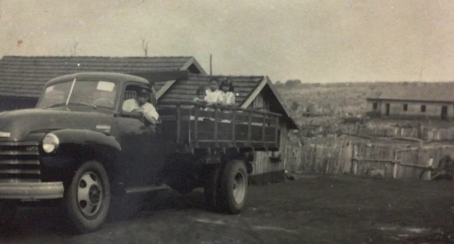Ditian (grandfather in Japanese) Goro and children, Noboru, Yoko and Niculau (1950)