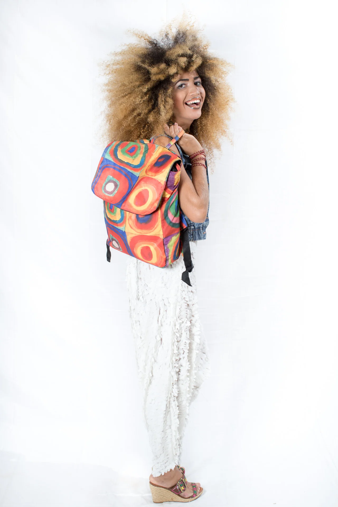 Backpack Estudo de Cores, Quadrados e Círculos Concêntricos - Kandinsky