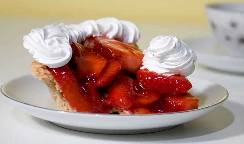 fresh-strawberry-pie-780.jpg