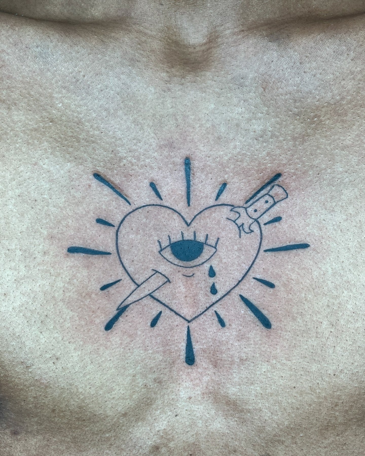 I LOOVVEEE this customized flash designs that Reese created by combining 2 of my flash designs together. Such a perfect placement and statement piece. Thank you again for the trust! ~ Booking Nov and Dec, spots are filling up so if you&rsquo;ve been 