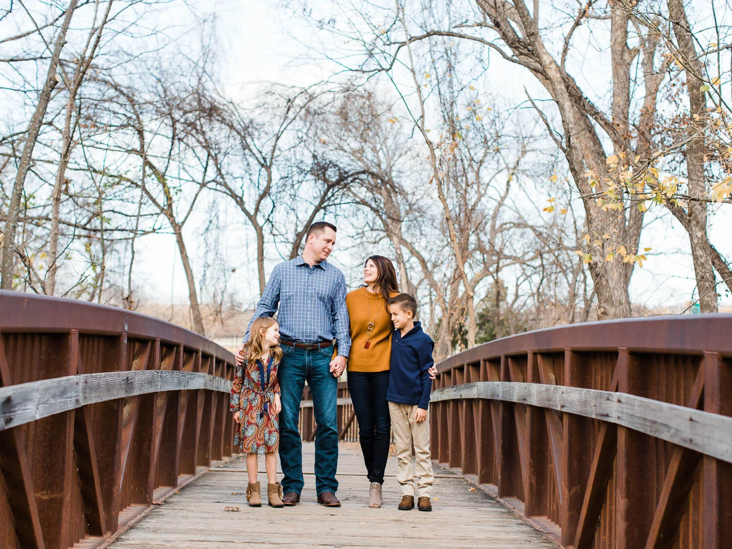 WALKER FAMILY GRAPEVINE TEXAS BEAR CREEK PARK CHRISTMAS MINI SESSION-3.jpg