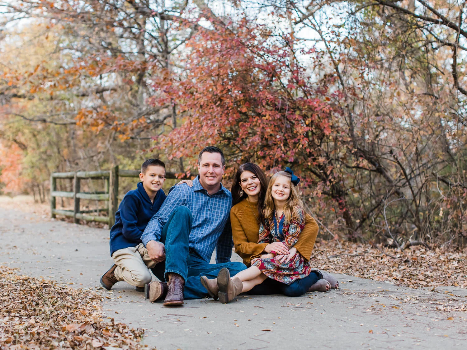 WALKER FAMILY GRAPEVINE TEXAS BEAR CREEK PARK CHRISTMAS MINI SESSION-17.jpg