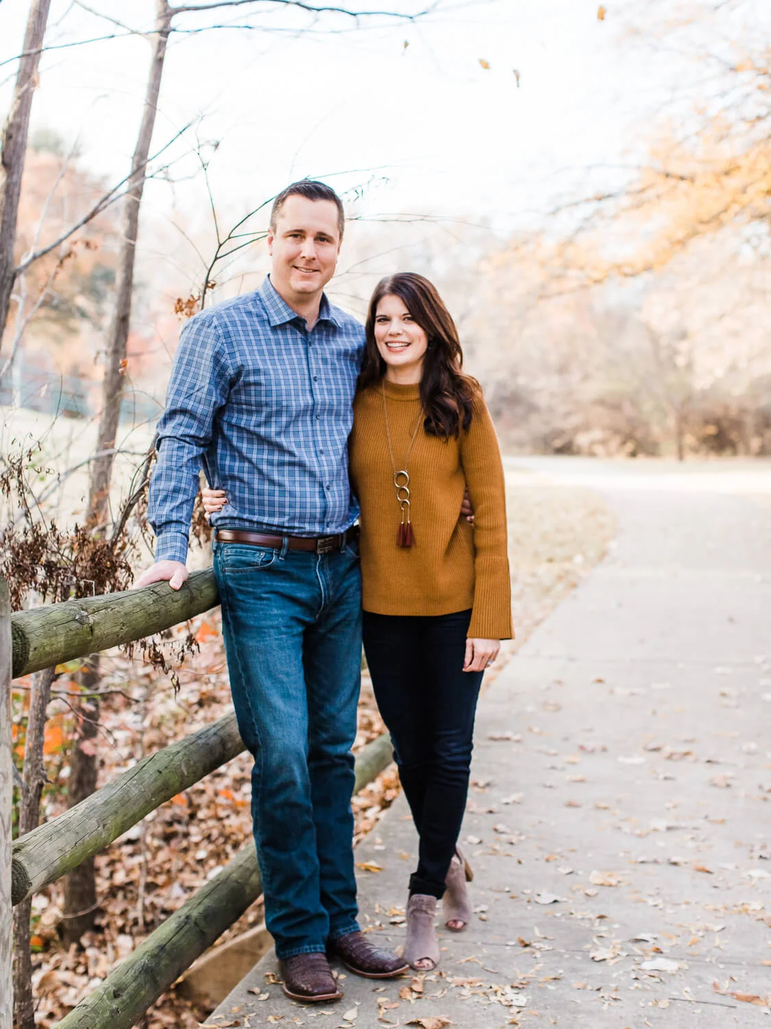 WALKER FAMILY GRAPEVINE TEXAS BEAR CREEK PARK CHRISTMAS MINI SESSION-11.jpg
