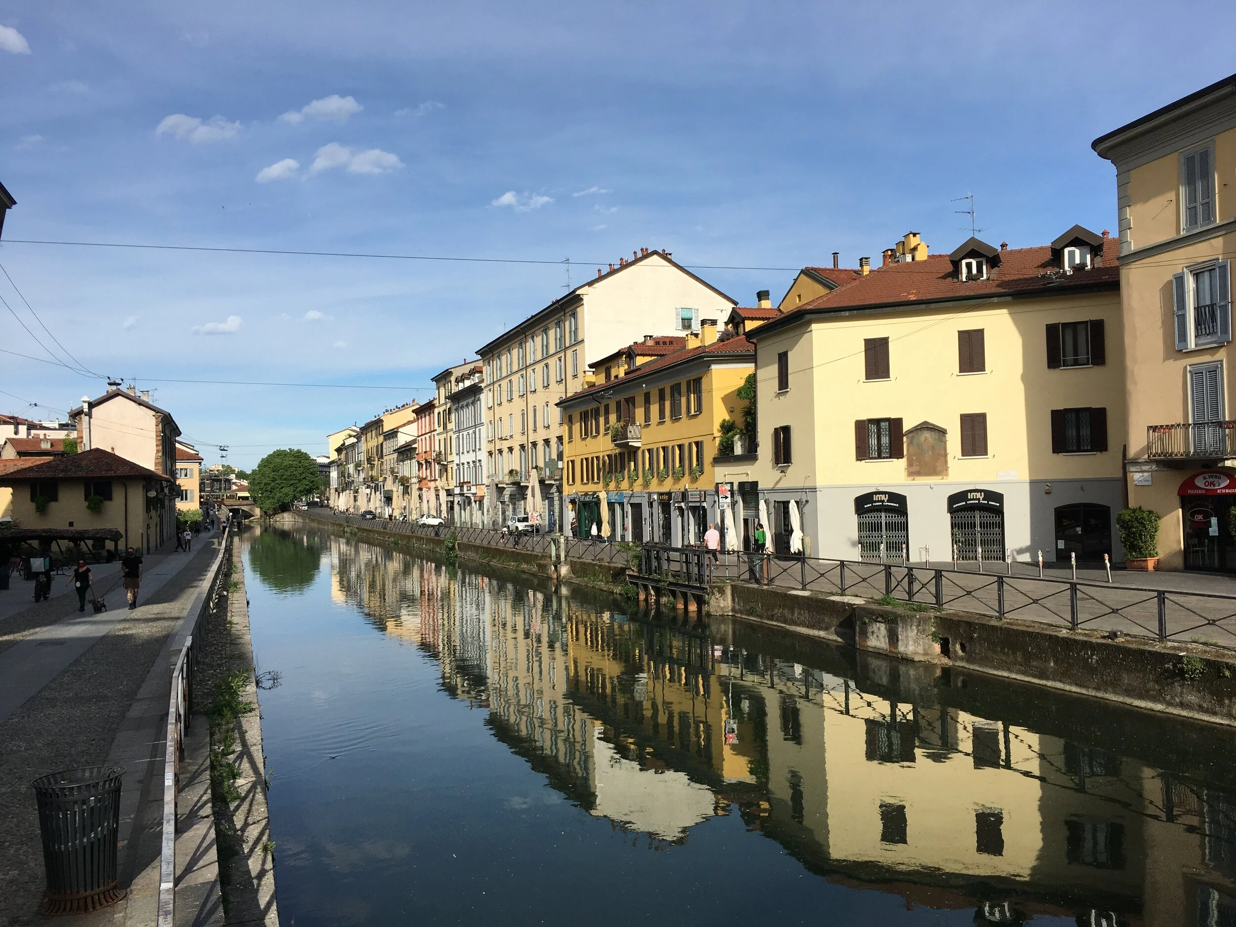 Live from Italy Tour in English: I Navigli - Milan's famous waterways)