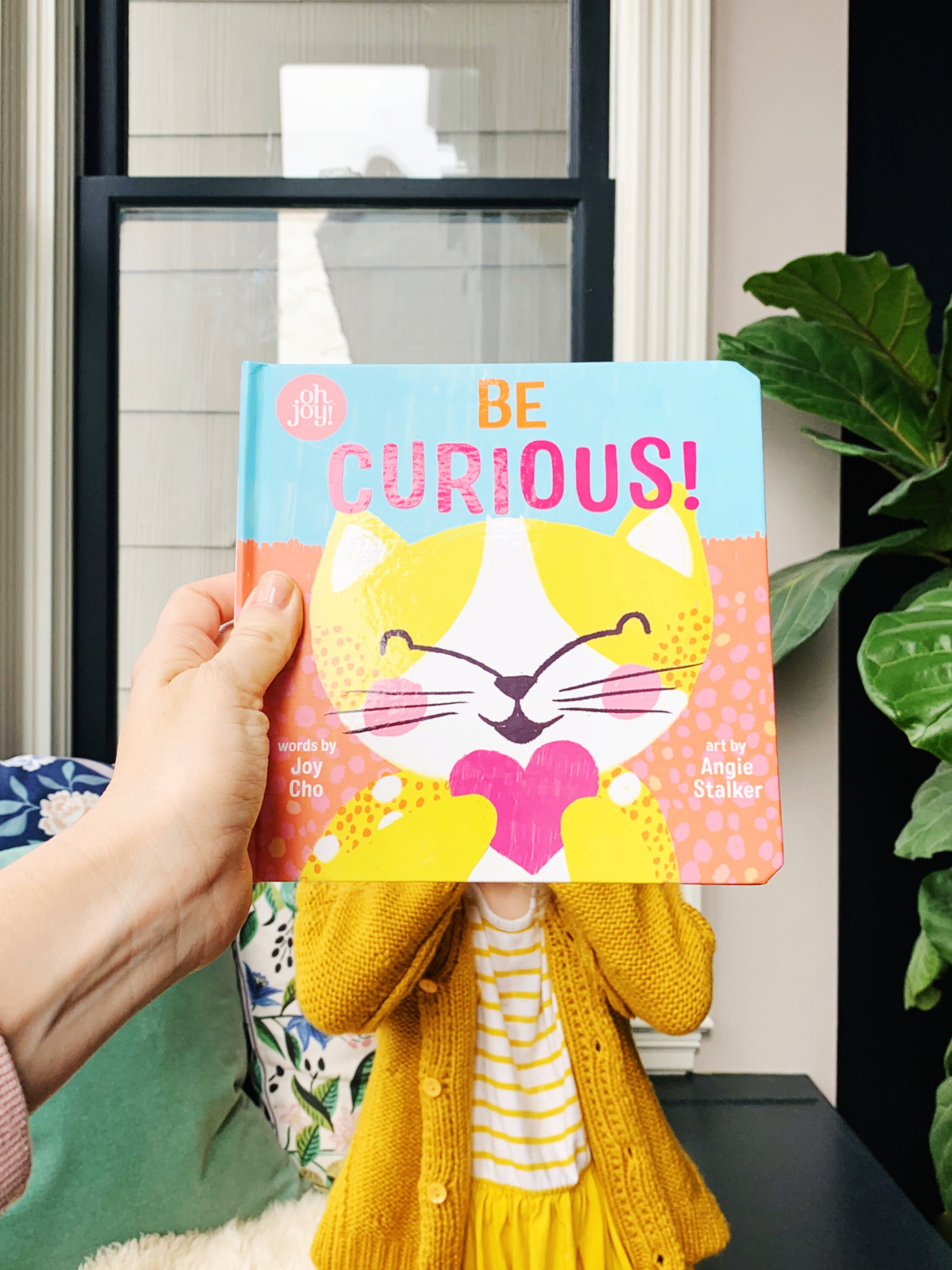 Book Review: Be Curious by Joy Cho of Oh Joy!