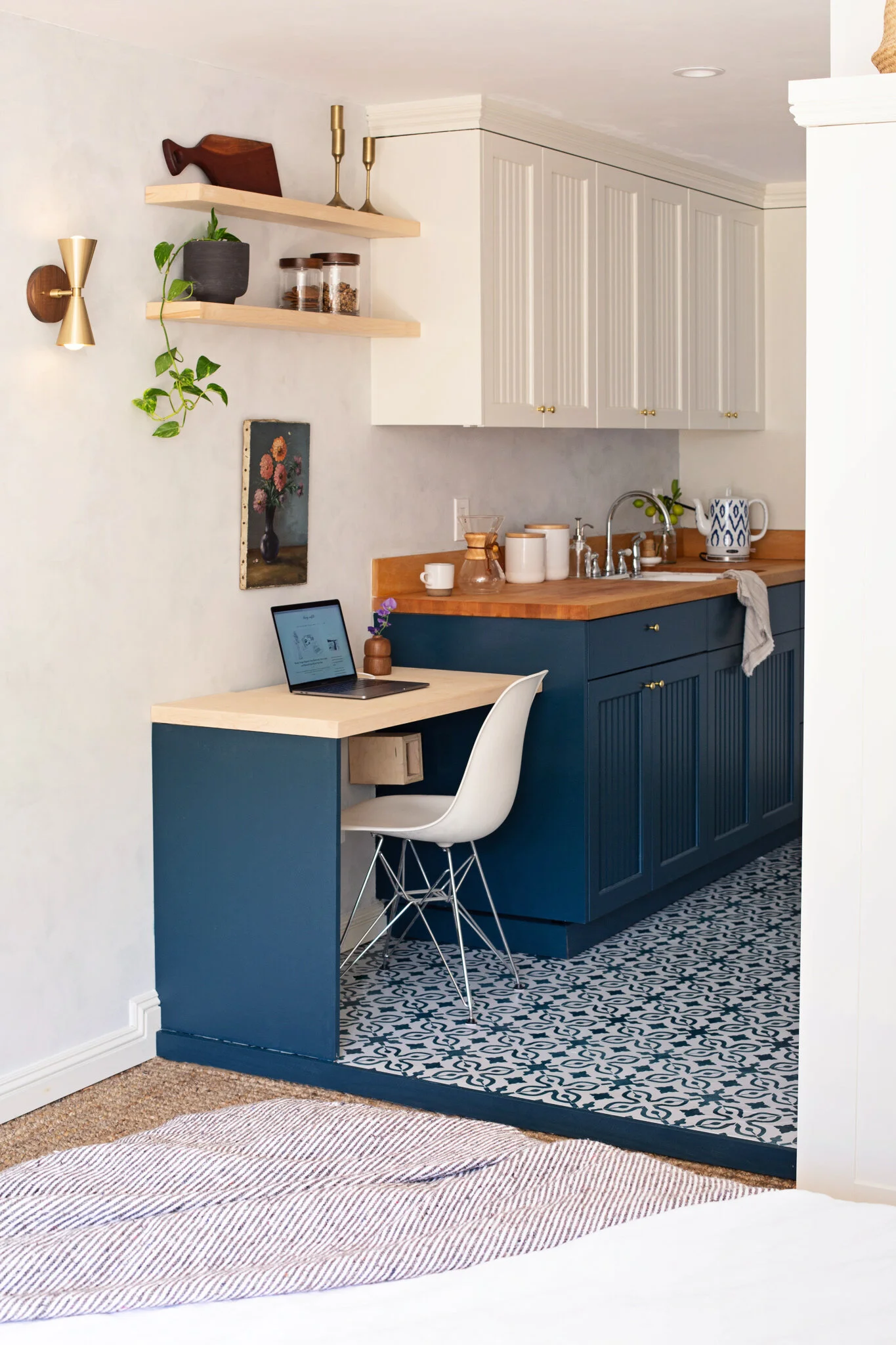 One Room Challenge Week Eight: The Petite Suite Grand Reveal