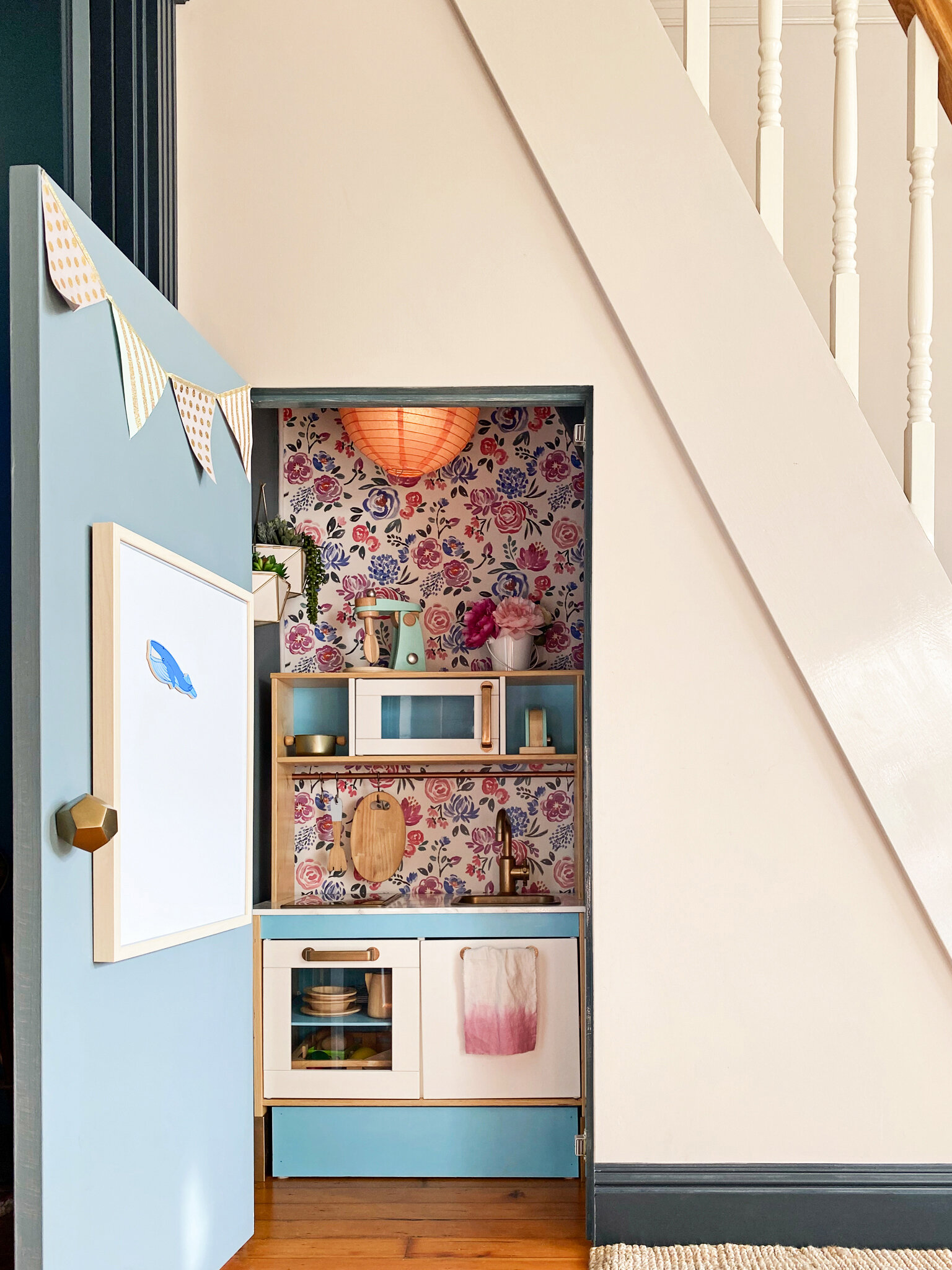 001_children's_play_room_under_stairs.jpg