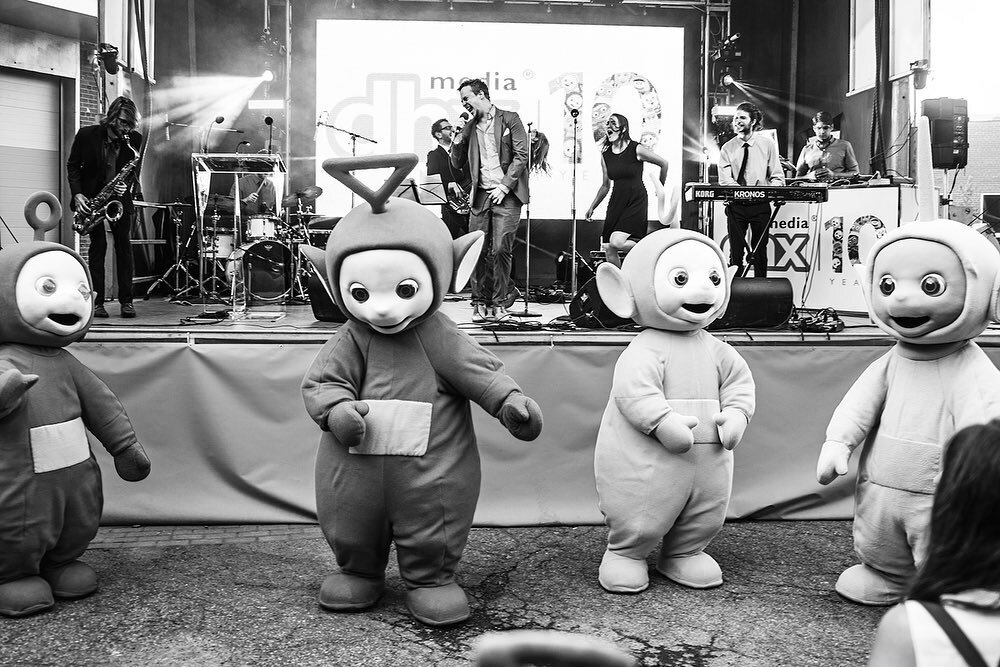 Nope, not Halloween! Just a casual throwback to the time we played a gig for @wildbrainstudios and were joined by none other than the Teletubbies! ❤️💜💛💚 #tinkywinky #dipsy #laalaa #po