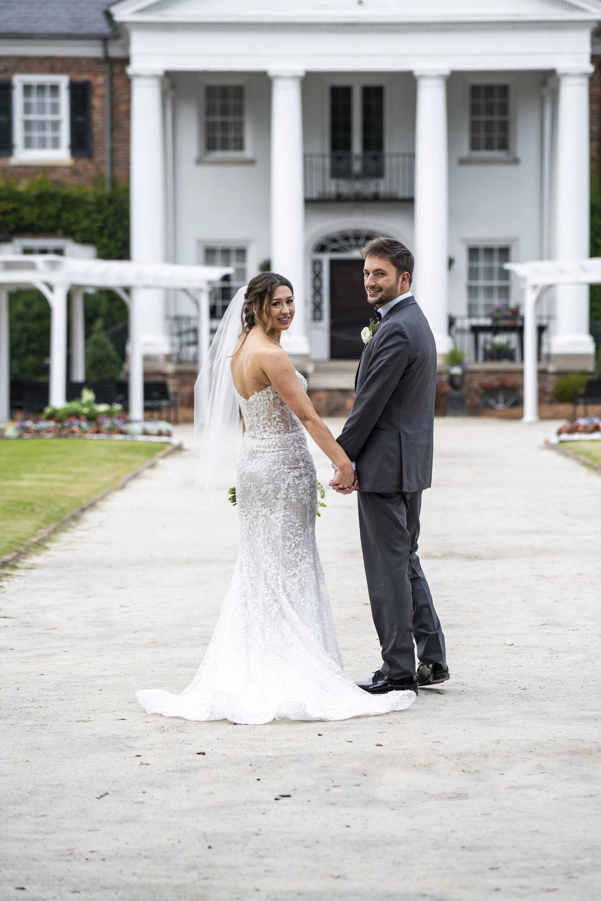 Danielle+Garrett_WeddingPreviews_053.jpg