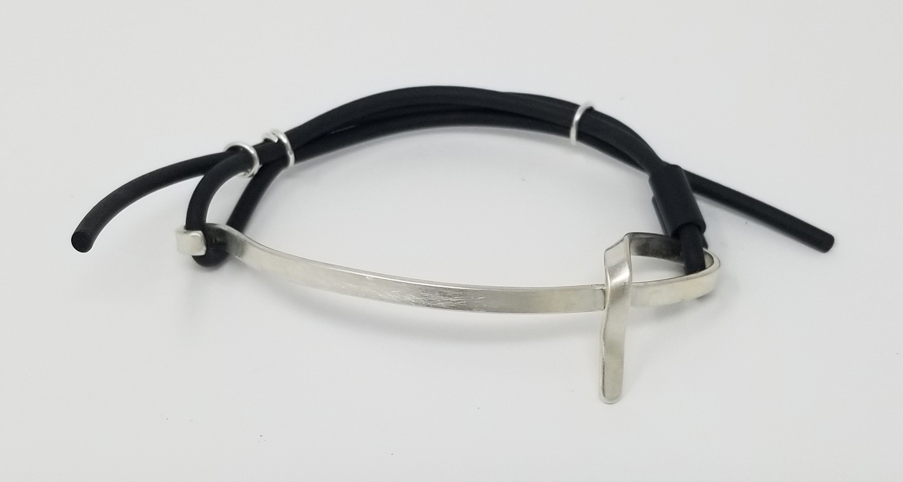 IMAGE2_Neoprene_Silver_Bracelet.jpg