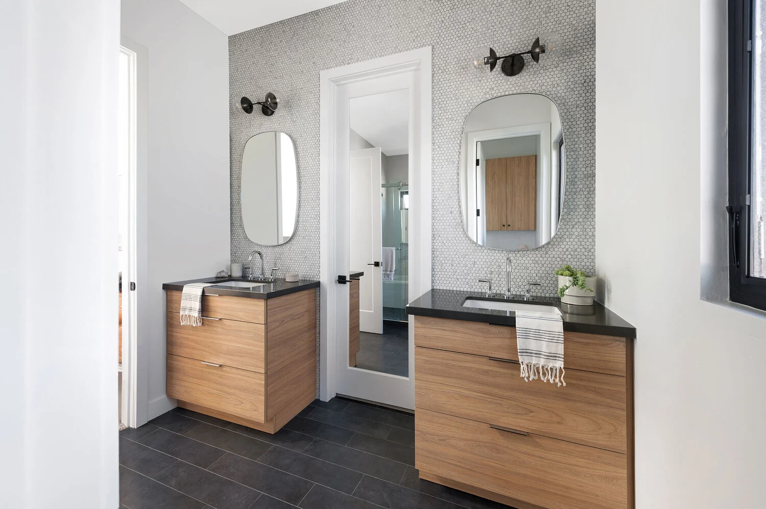 NeptuneAveResidence_SolsticeInteriors_22.jpg