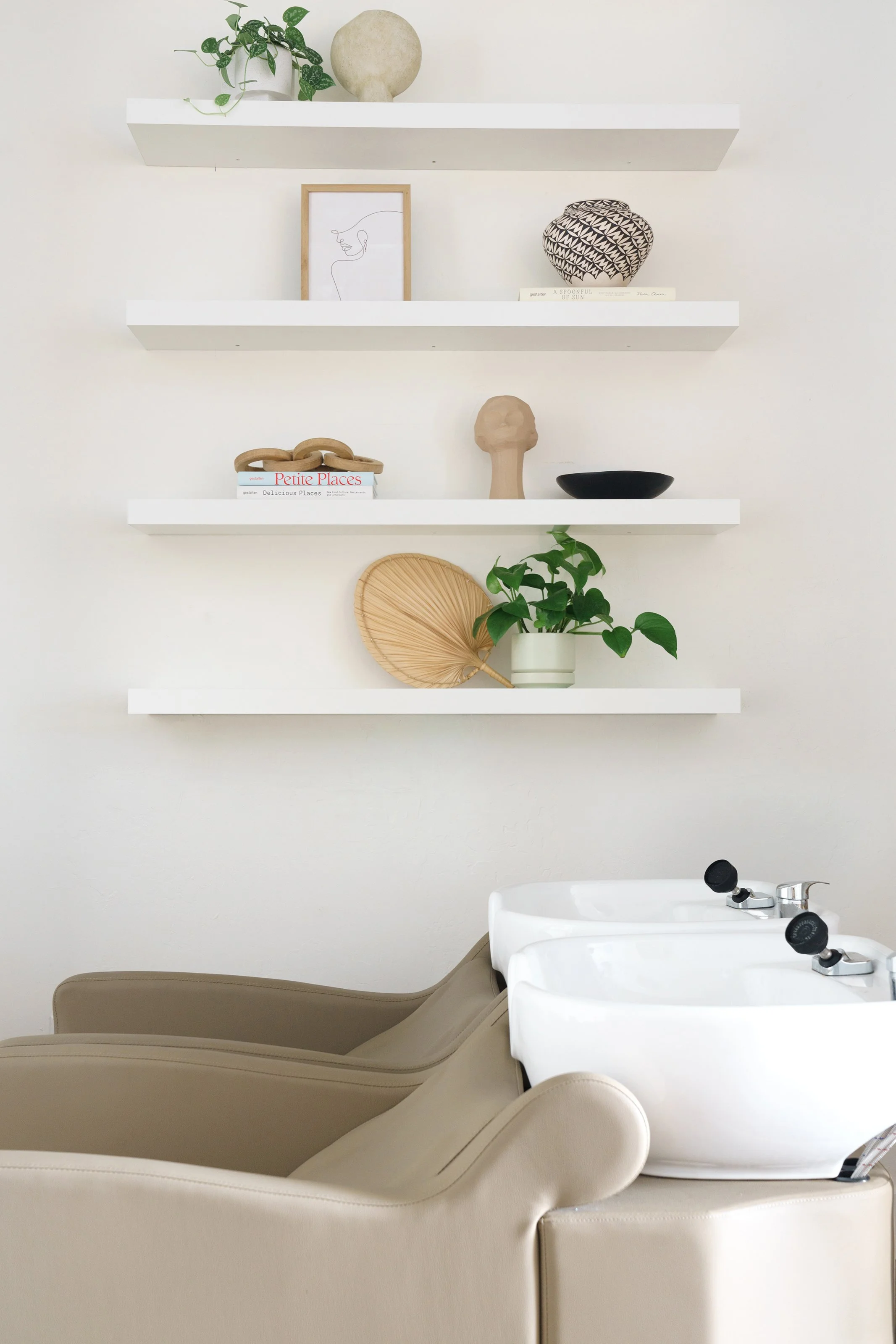 SolsticeInteriors_FlirtSalon6.jpg
