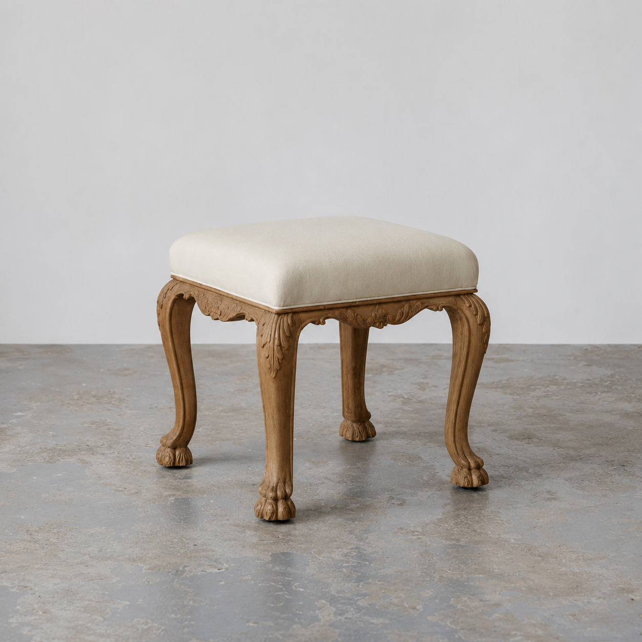 Tiger Paw Stool