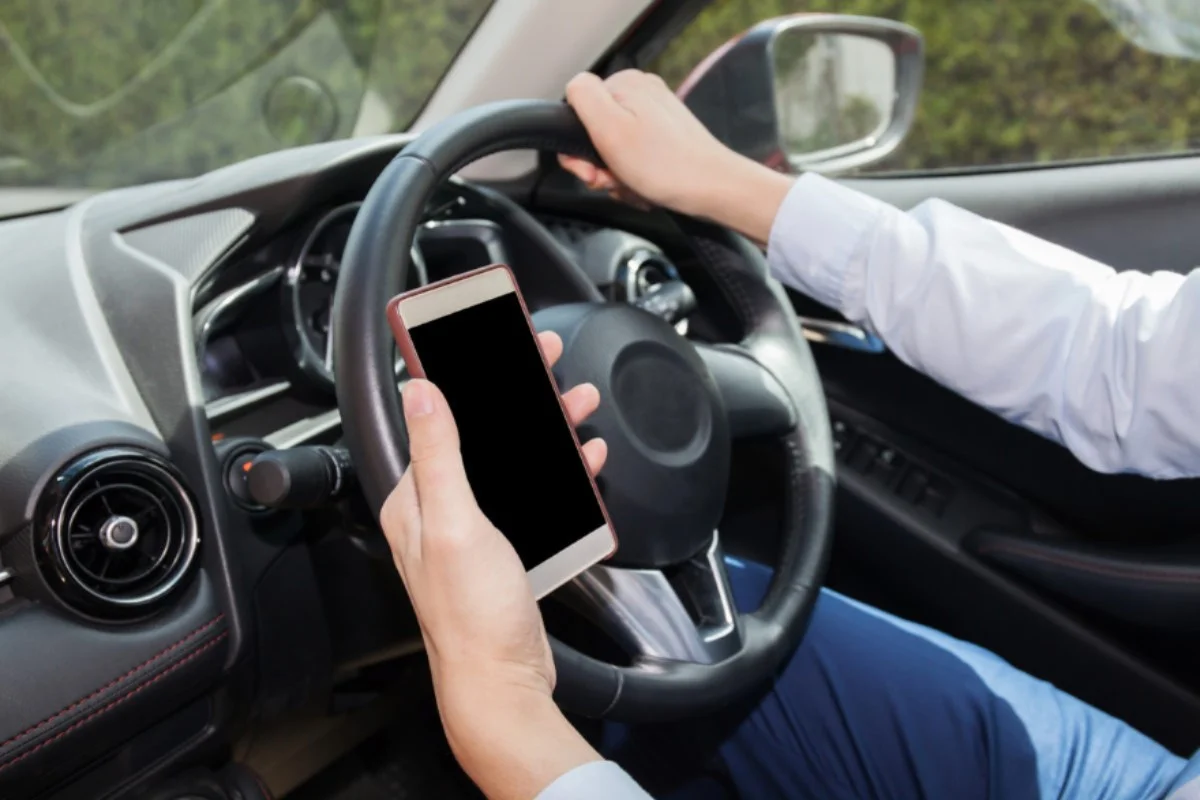 cell phone and driving.jpg