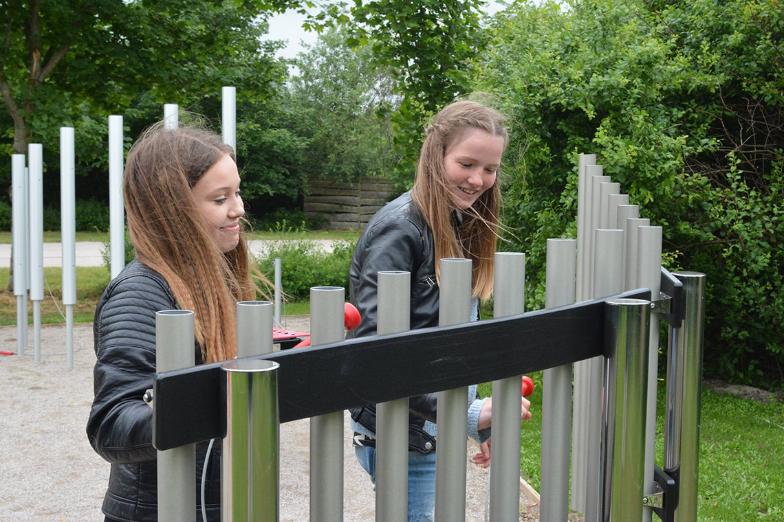 1140 x 760 Teenage Girls Freechimes.jpg