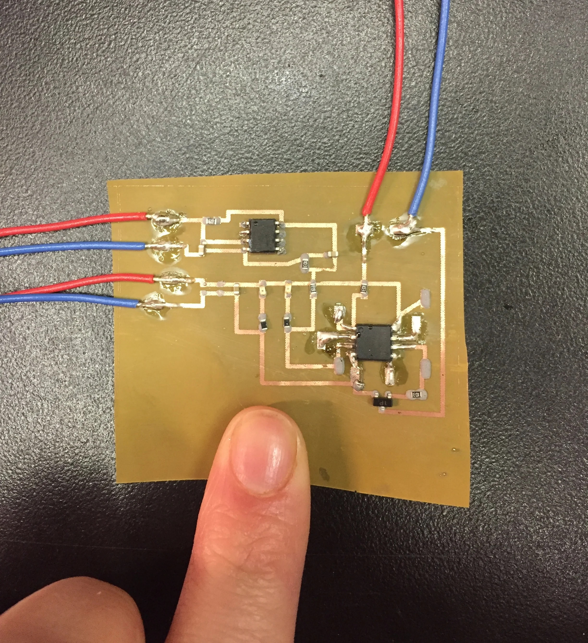 Flexible smd pcb (and my finger)