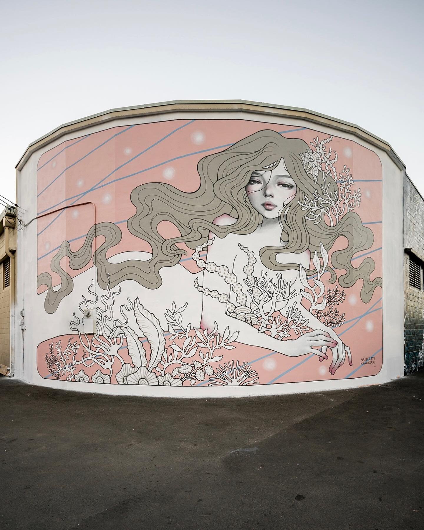 💫 Join Street Theory in celebrating  the captivating art of @audkawa during AAPI Heritage Month! Influenced by Japanese manga and Art Nouveau, her mesmerizing work captures the enigmatic essence of feminine sensuality. Celebrate the fusion of Easter