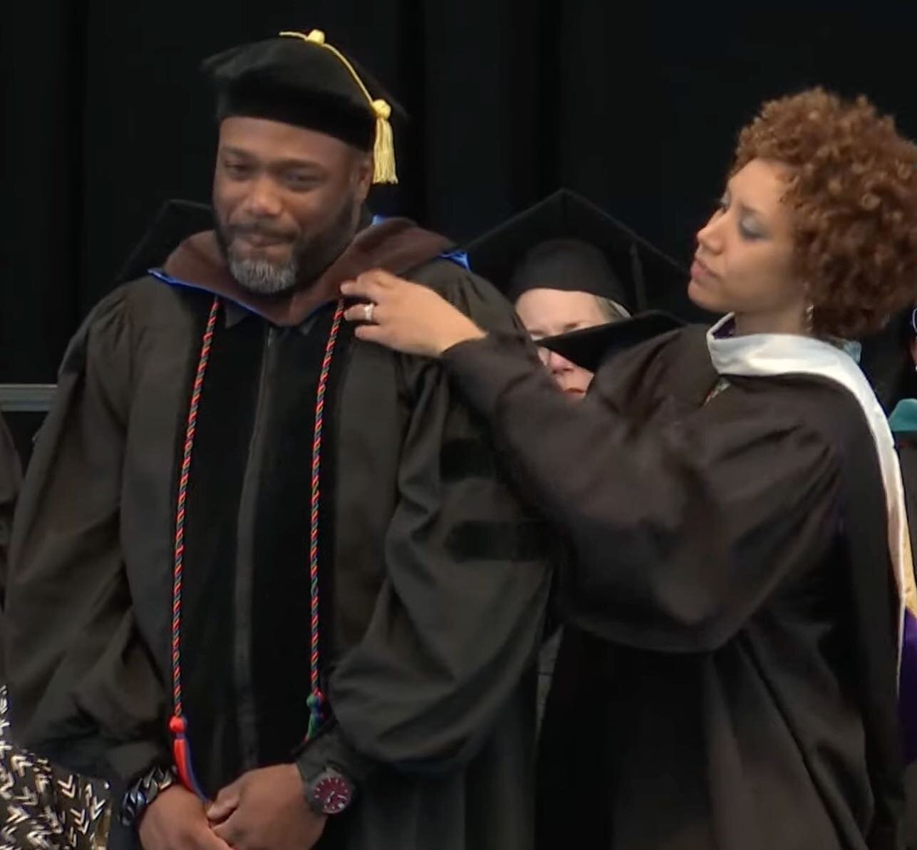 All da big TINGS 🎓🙌🏾🔥 for the homie, triple OG fam, and honorary Doctor of Fine Arts @problak! ❤️🖤💚

Congratulations Dr. Blak on your @massartboston DFA! The super squad is incredibly proud of you. SHABBA!