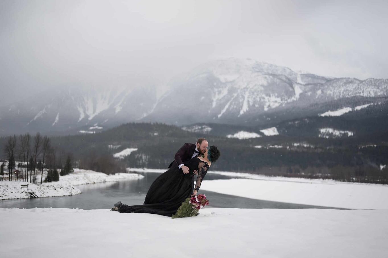 A winter mountain wedding?! Count us in😍🖤

Our lovely bride Kayla and her new hubby look absolutely incredible and we are so happy for them! 

#albertabride #albertaweddings #weddingdress #weddinginspiration #weddingideas #mountainwedding #winterwe