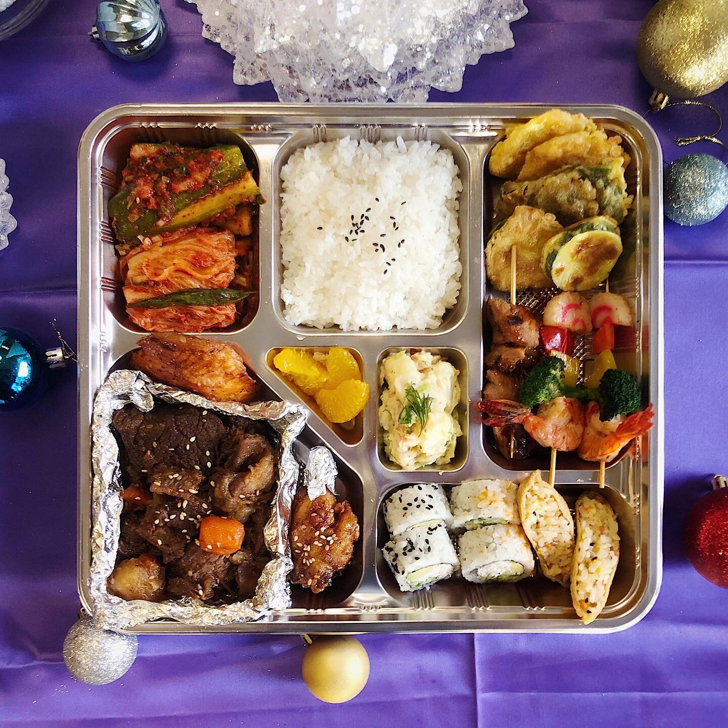 We wanted to let you all know that we are currently offering our &ldquo;doshirak&rdquo; take-out with a 10 person minimum order! Give us a call to schedule an order with us this holiday season!
#korean #koreanfood #koreancuisine #takeout #bento #dosh