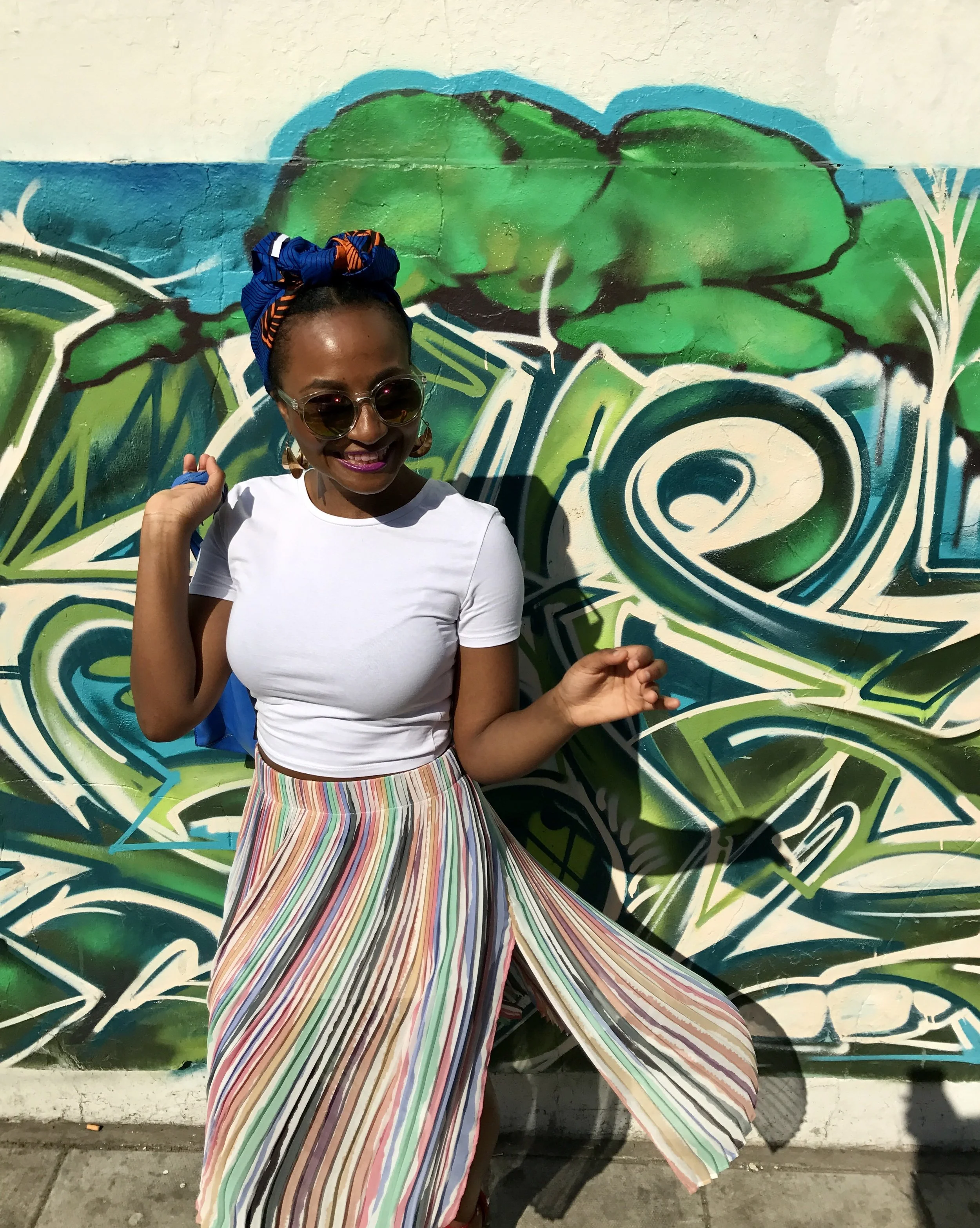 I have a thing for colours (& colourful walls)