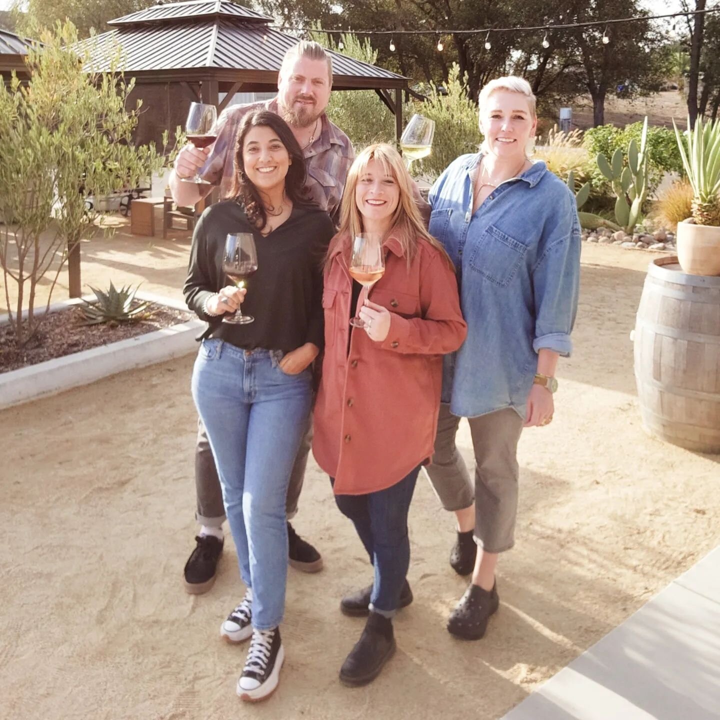 Come visit our small but mighty tasting room team!!! 
(Alondra, David, Bre &amp; Elana)

Booking link in bio

#wine #napa #winetasting #familyrun #weekend #Fall #cheers #napavalley #visitnapavalley