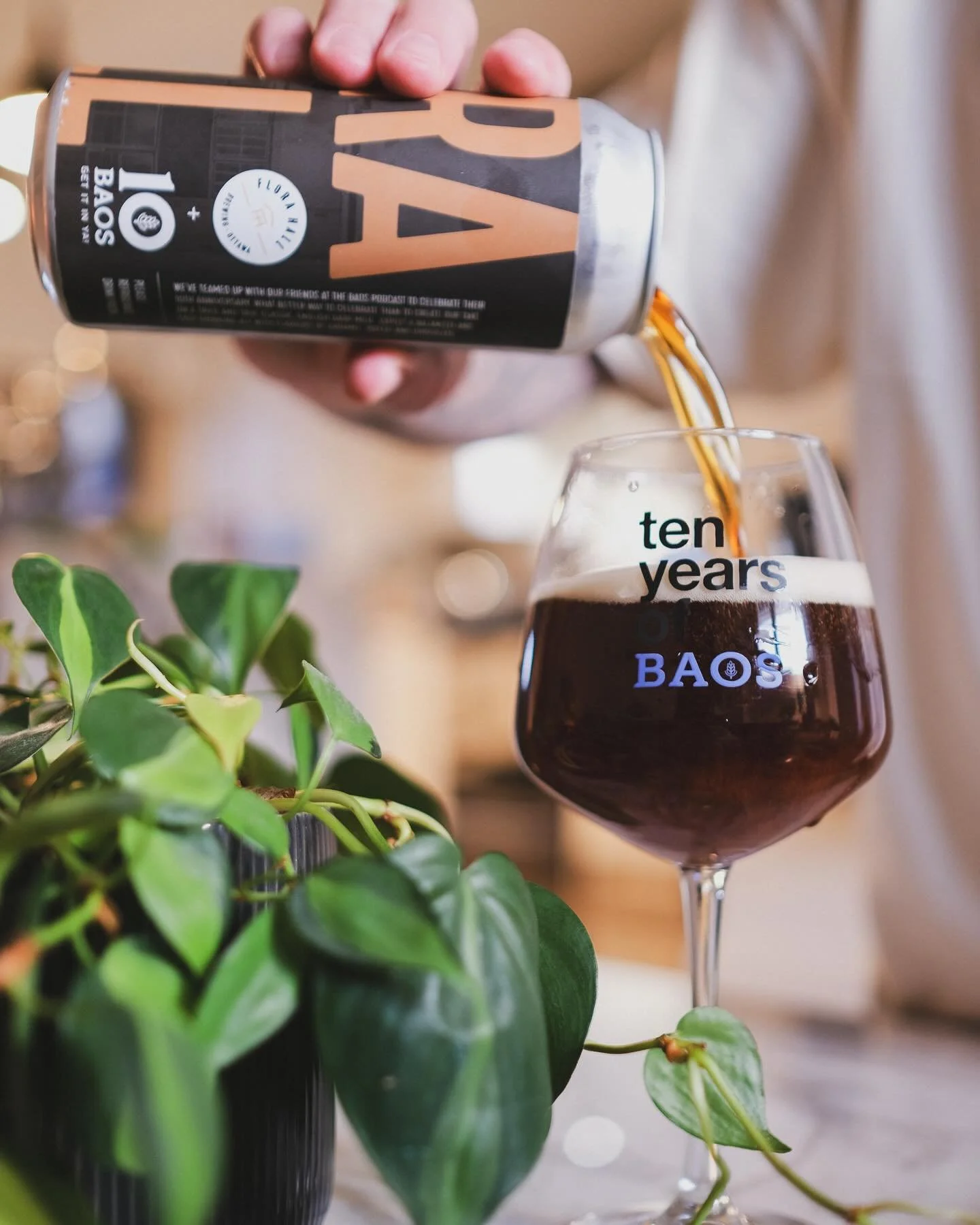🍻 BAOS 10th ANNIVERSARY BREW #27 🍻

We love a good English-style ale, and who better to go to for our 10th anniversary than the Ottawa lords at @florahallbeer? 🇬🇧

English ales are an area where Flora really excel, and it was the perfect way to r