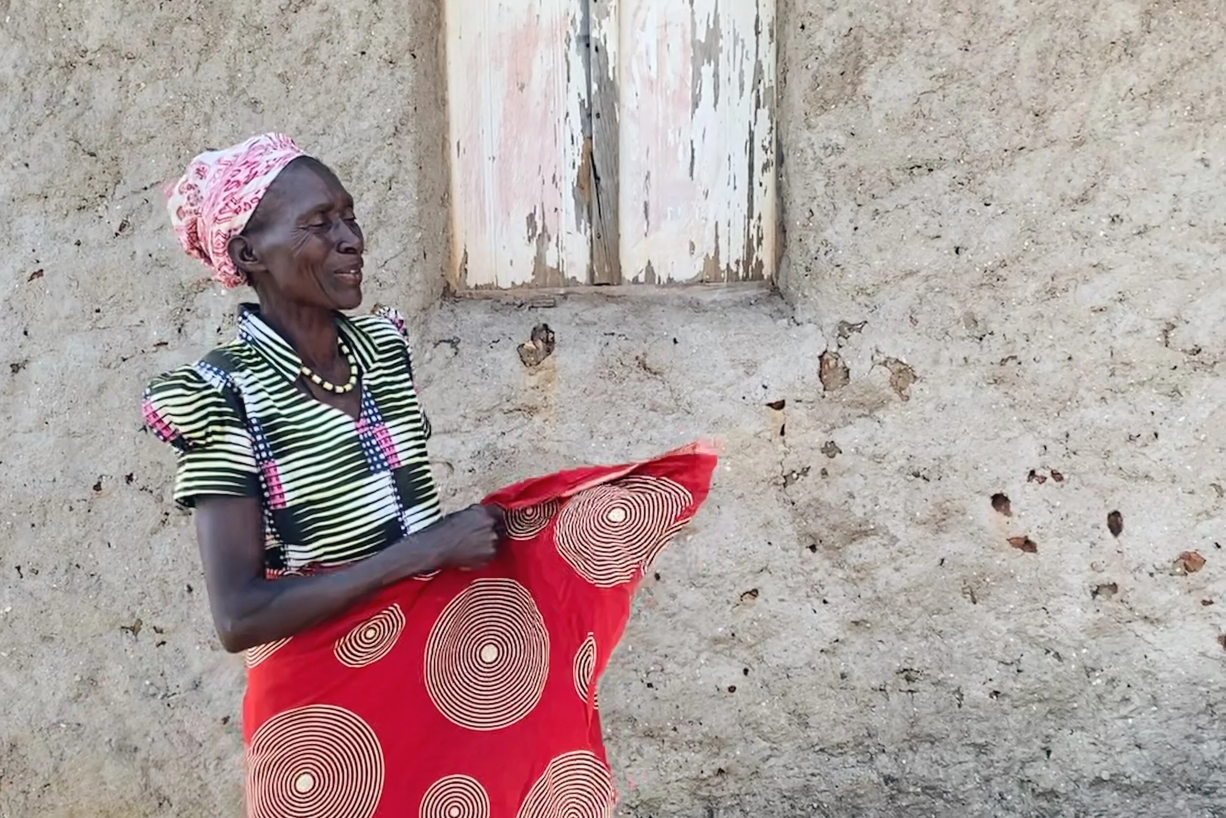 Rwanda Congo Nile Trail Woman.JPG