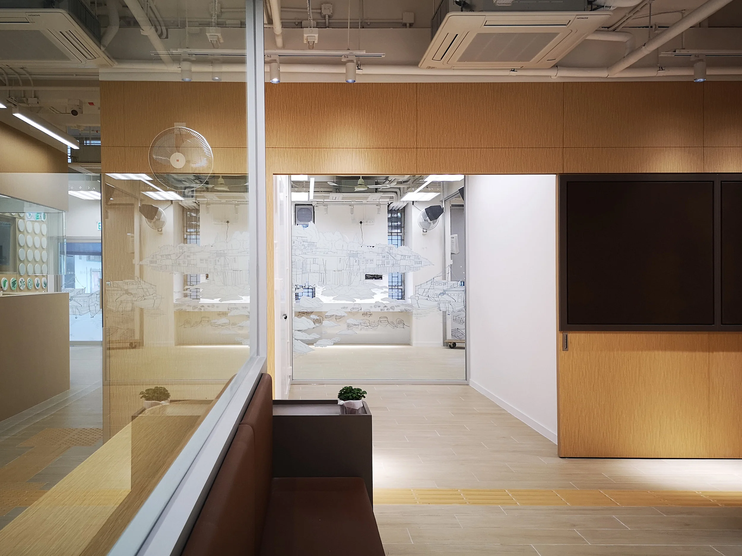 MainBase_SittingArea_01-1.jpg