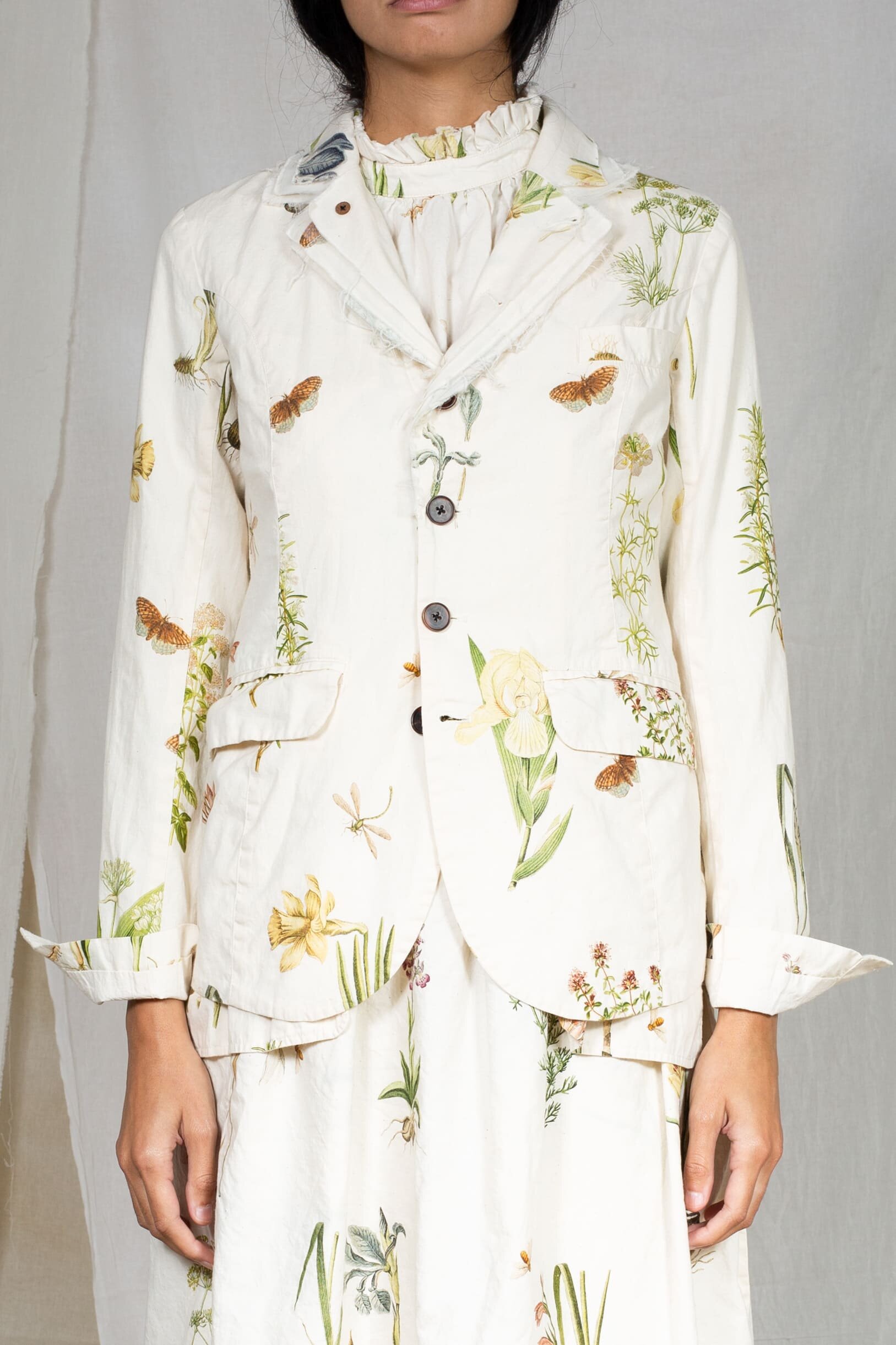 AM - SS2022 - LOOKBOOK WOMEN-244.jpg