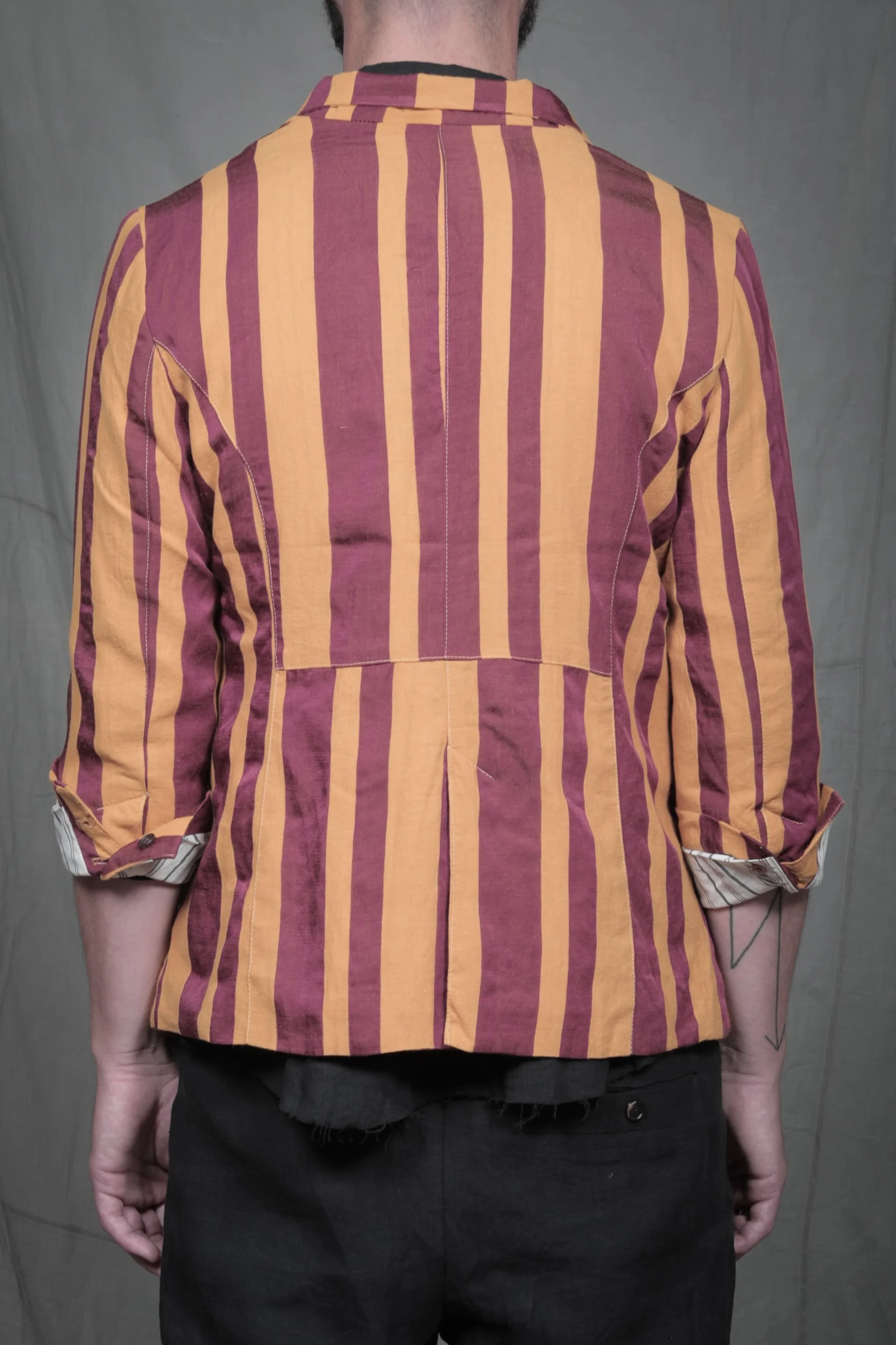 AM - SS2023 - MENS LOOKBOOK-151.jpg