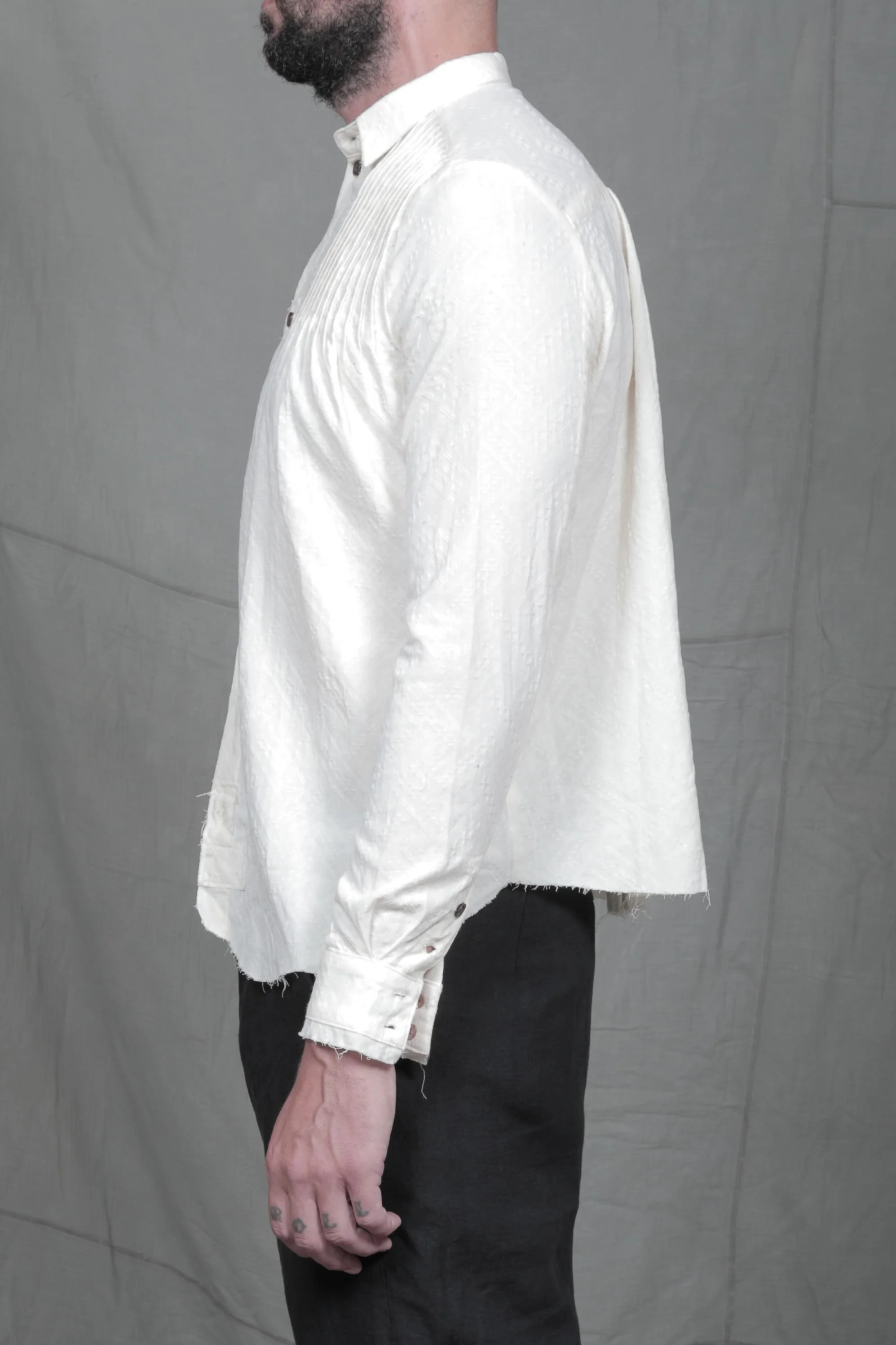 AM - SS2023 - MENS LOOKBOOK-23.jpg