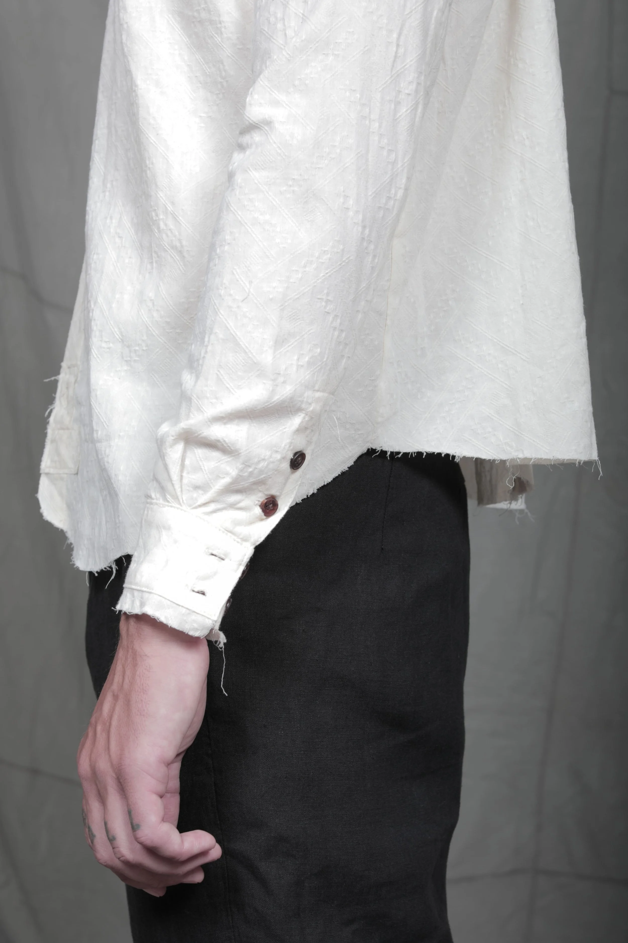 AM - SS2023 - MENS LOOKBOOK-27.jpg