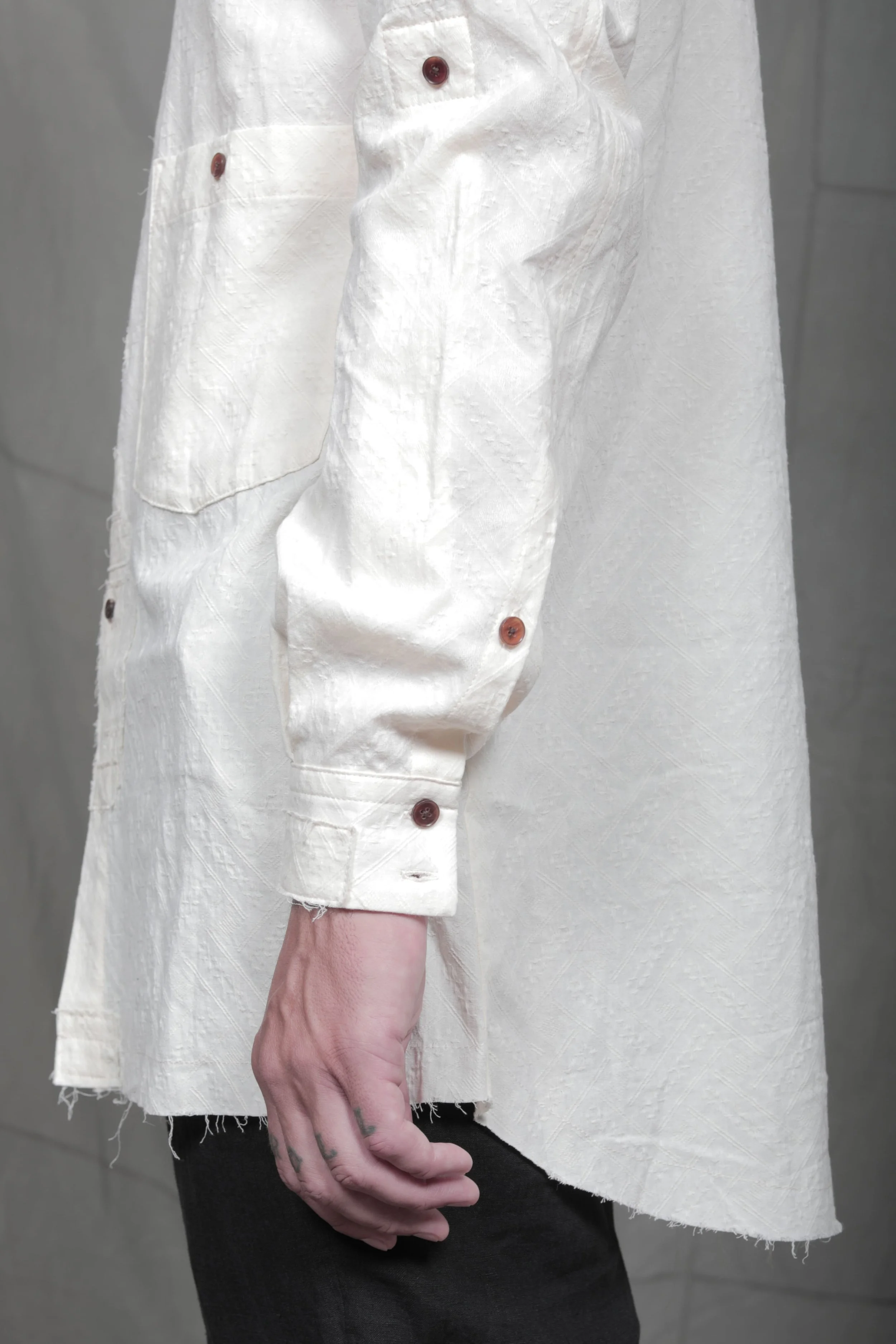 AM - SS2023 - MENS LOOKBOOK-37.jpg