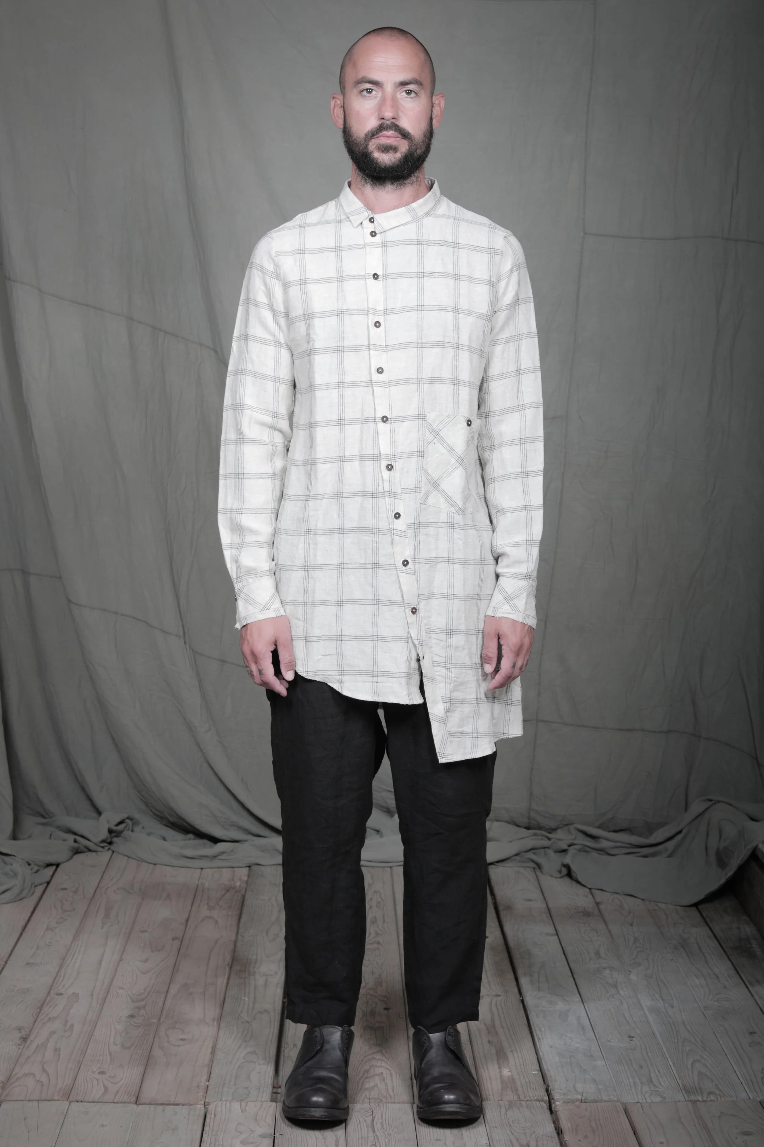 AM - SS2023 - MENS LOOKBOOK-88.jpg