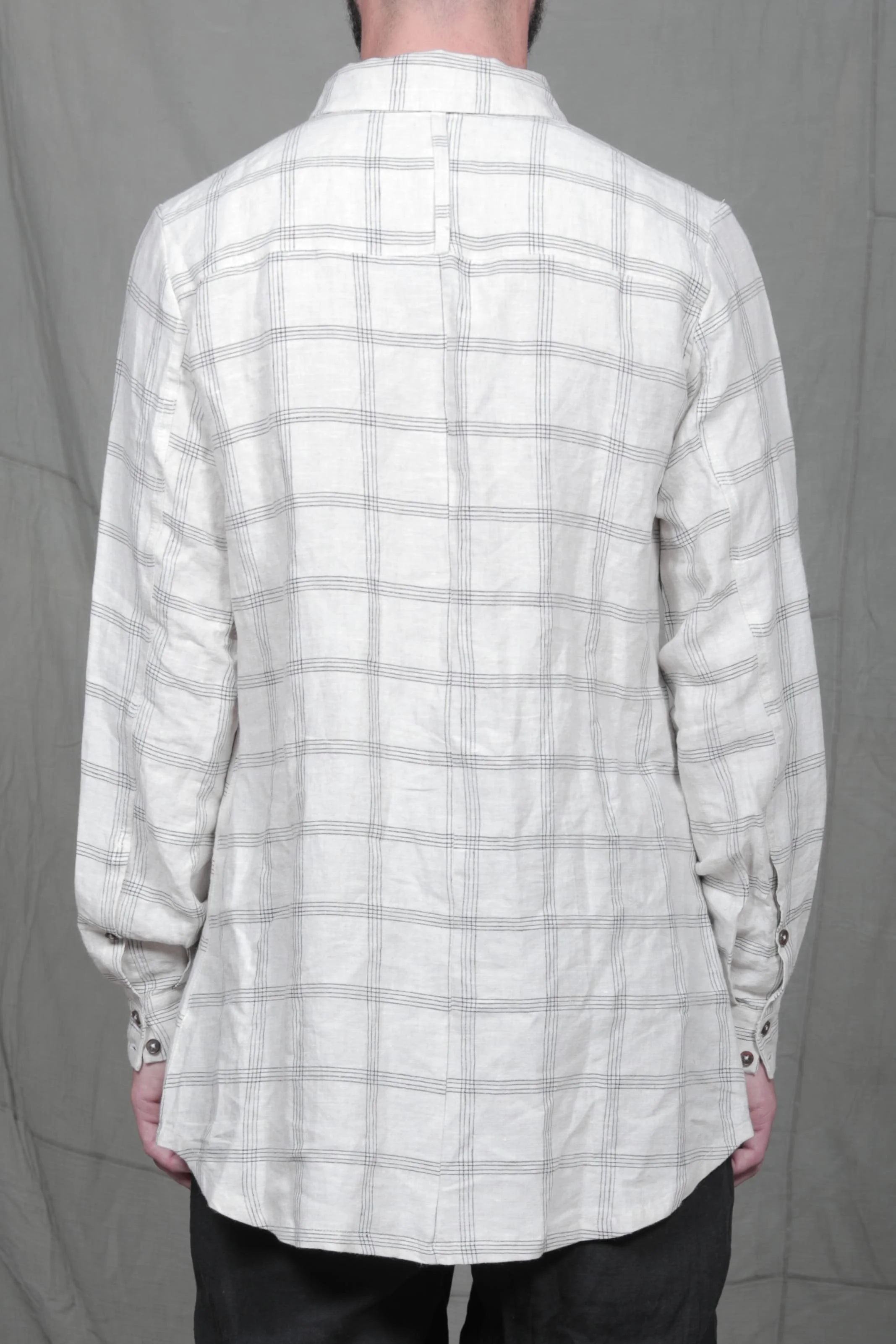 AM - SS2023 - MENS LOOKBOOK-99.jpg