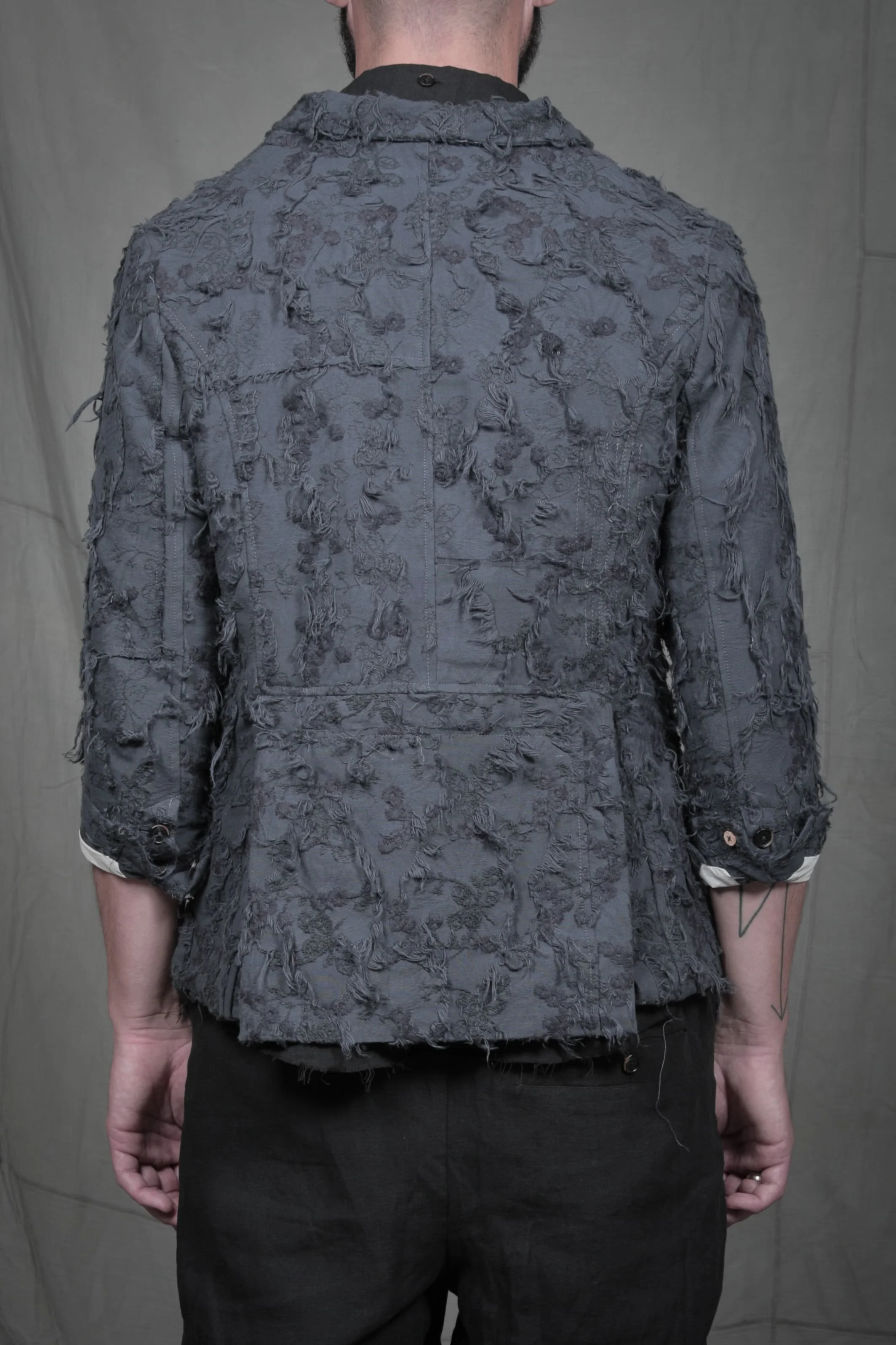 AM - SS2023 - MENS LOOKBOOK-163.jpg