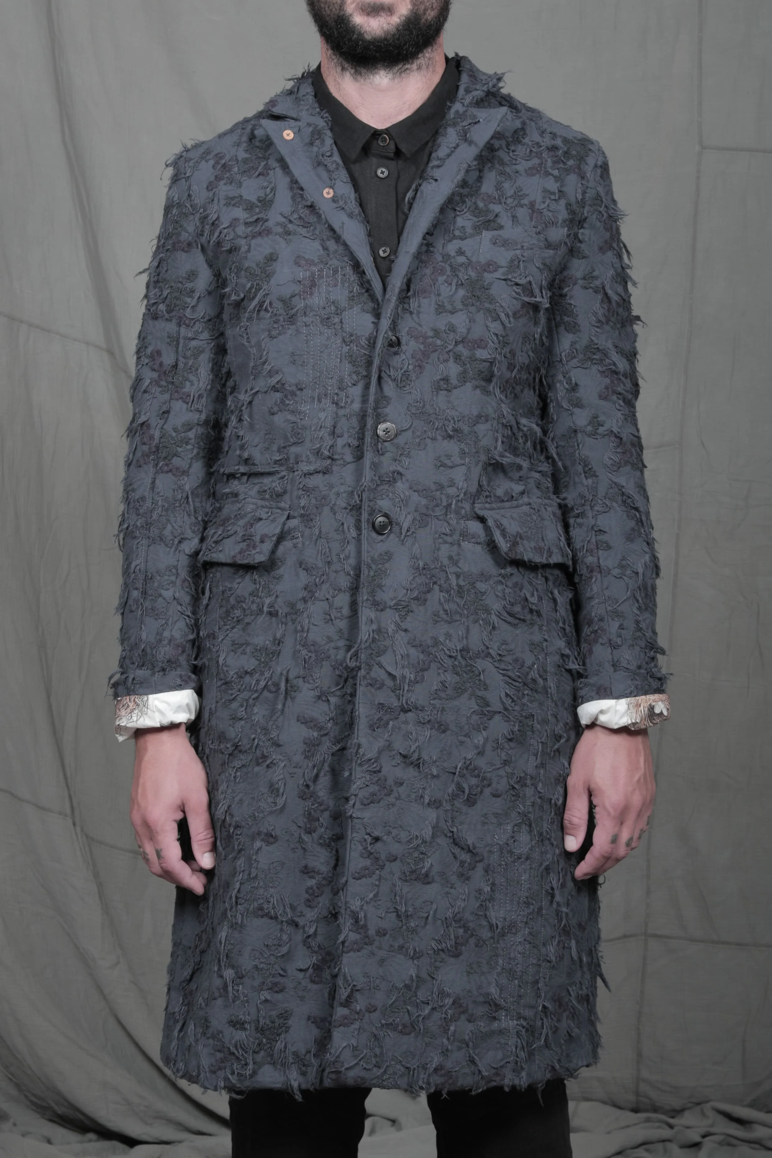 AM - SS2023 - MENS LOOKBOOK-234.jpg