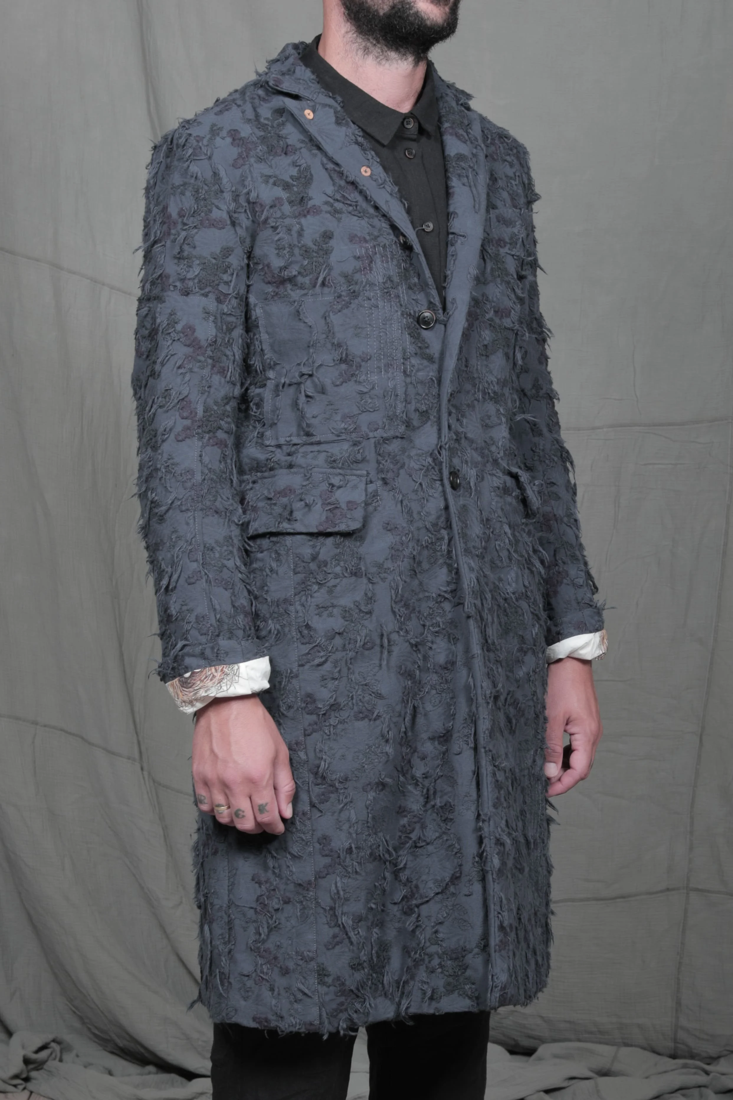 AM - SS2023 - MENS LOOKBOOK-230.jpg