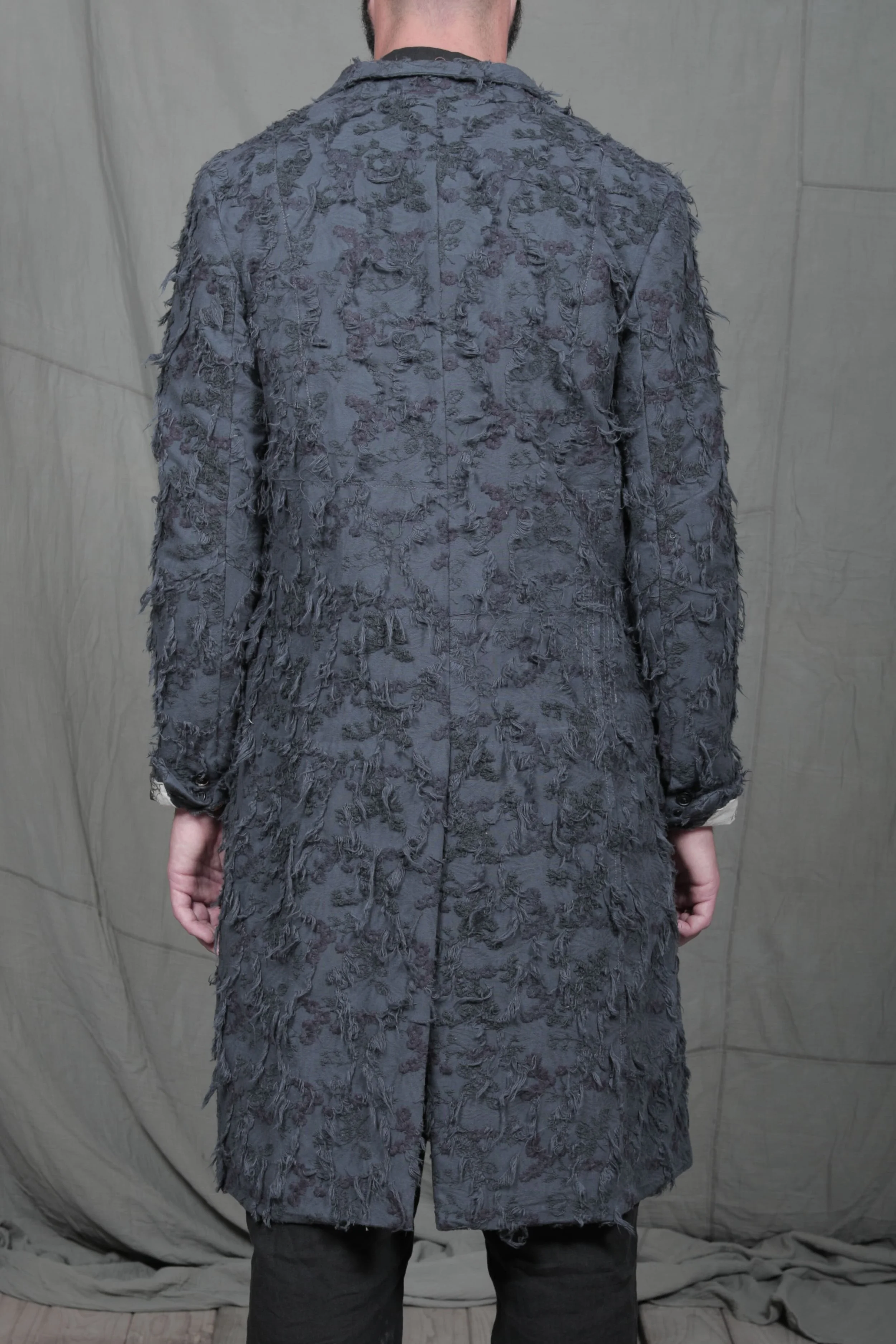 AM - SS2023 - MENS LOOKBOOK-231.jpg