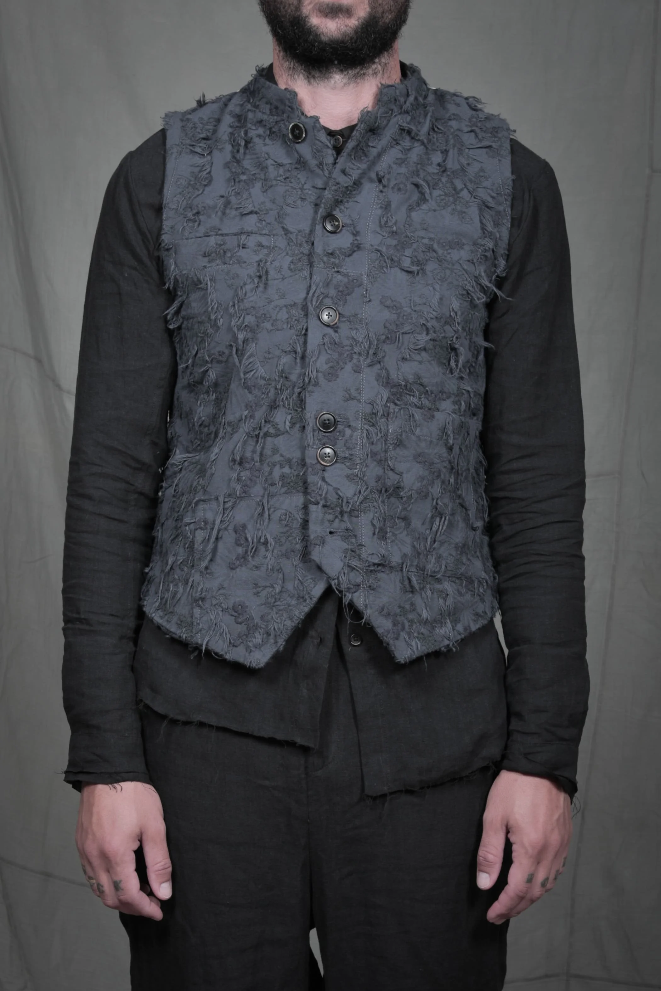 AM - SS2023 - MENS LOOKBOOK-221.jpg