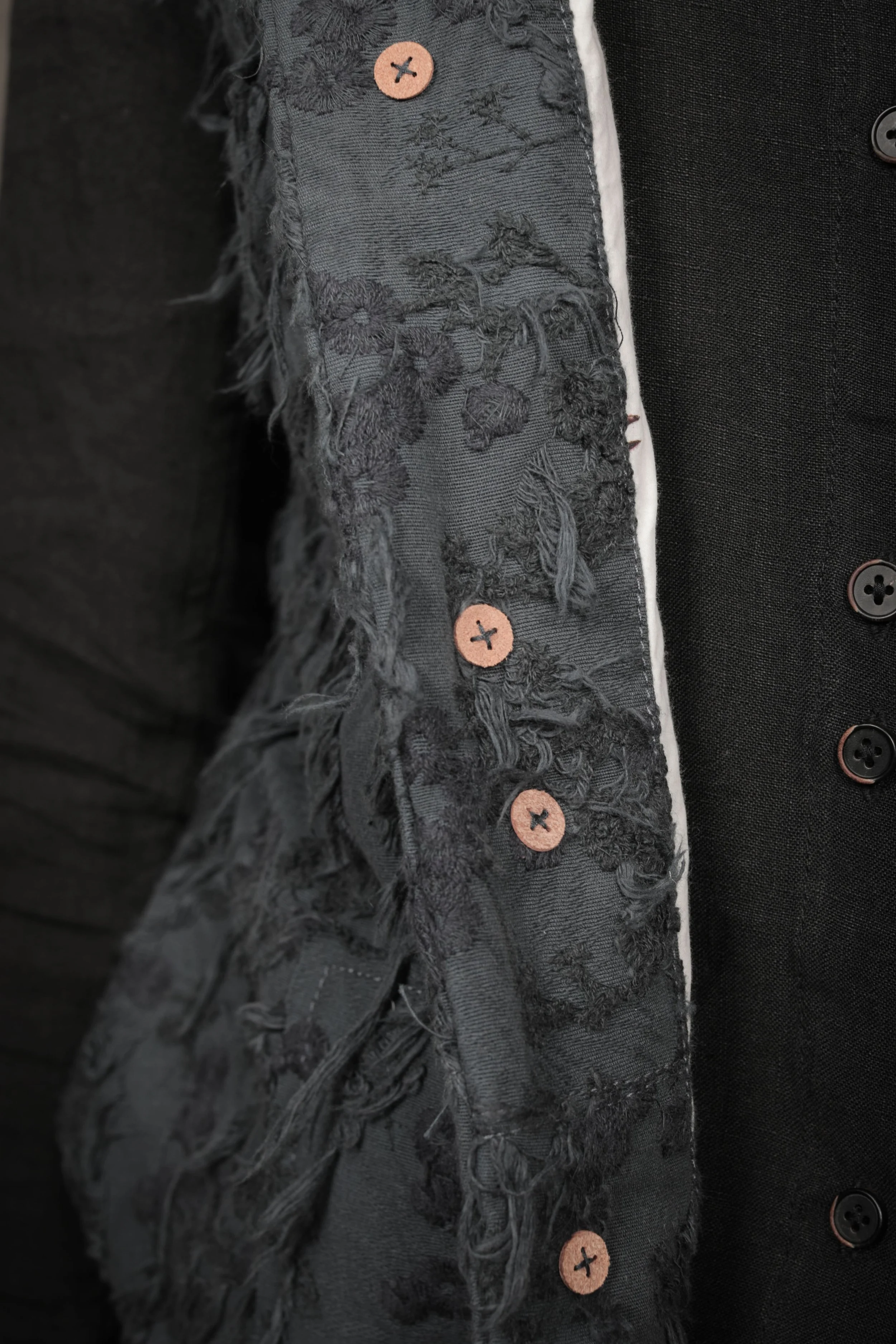 AM - SS2023 - MENS LOOKBOOK-211.jpg