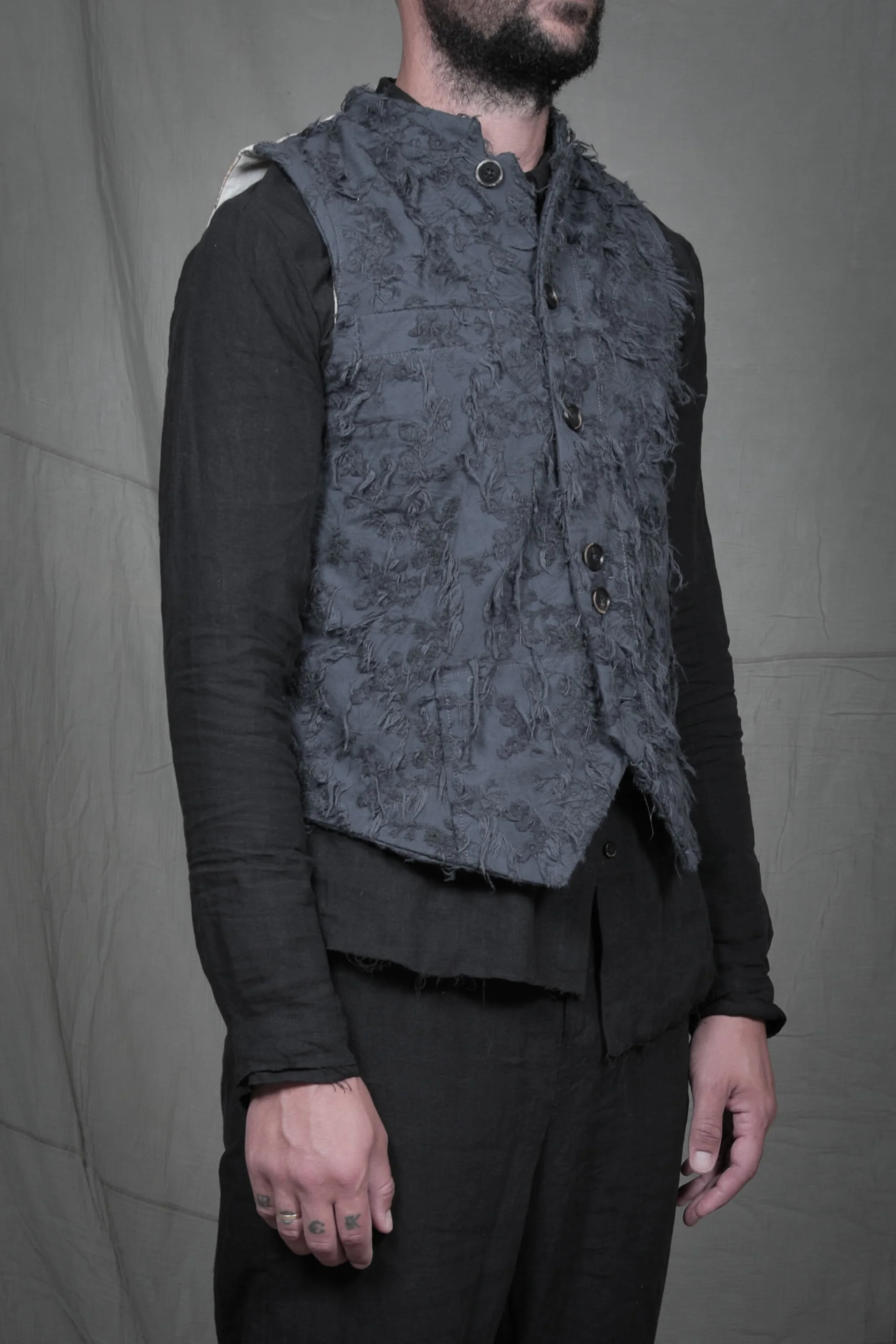 AM - SS2023 - MENS LOOKBOOK-217.jpg