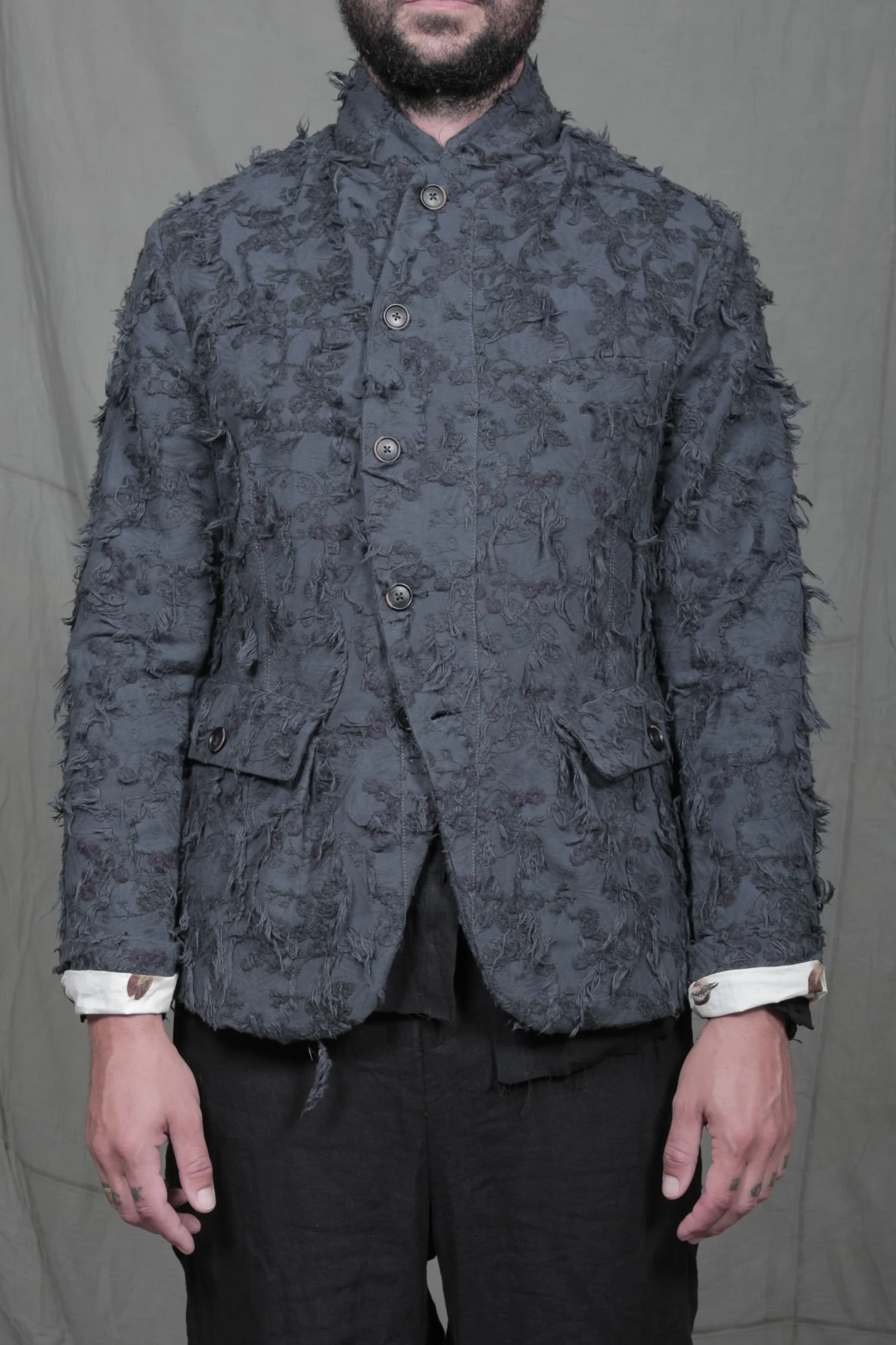 AM - SS2023 - MENS LOOKBOOK-210.jpg