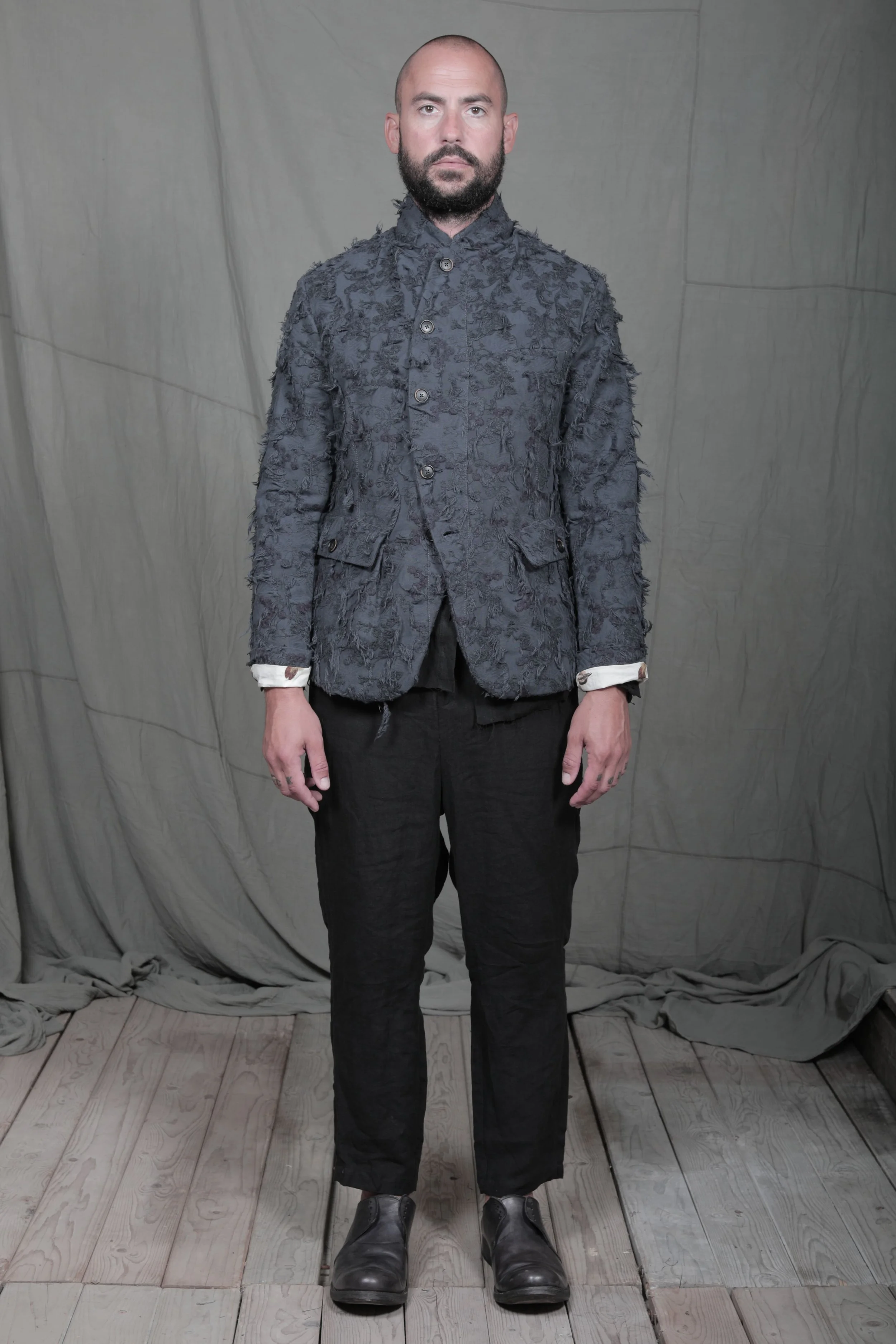 AM - SS2023 - MENS LOOKBOOK-209.jpg