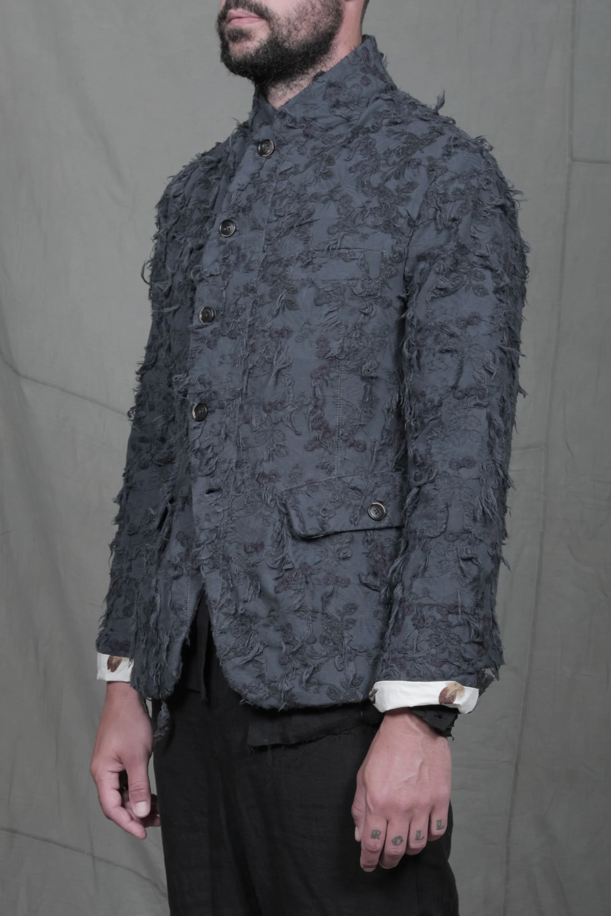 AM - SS2023 - MENS LOOKBOOK-208.jpg
